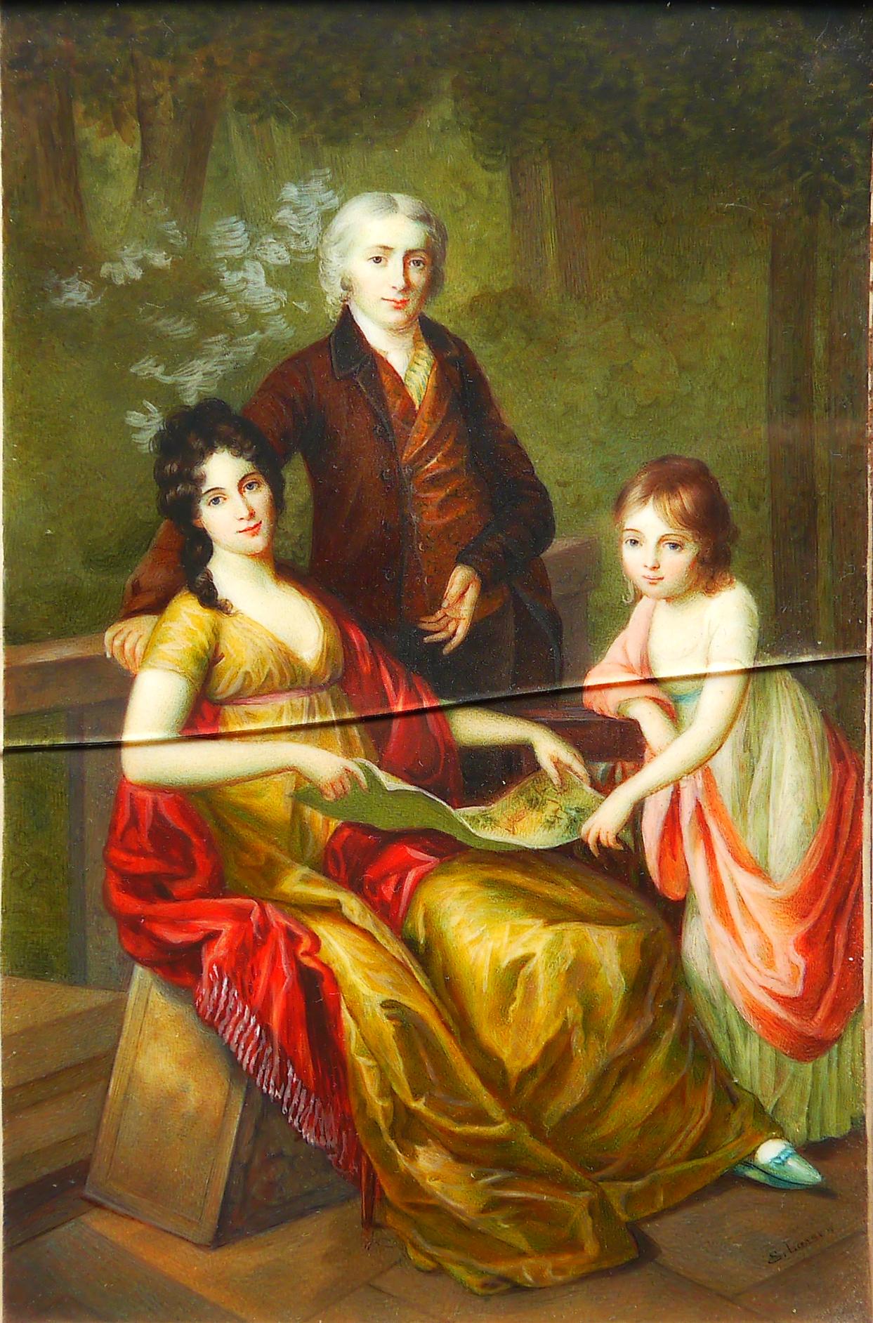 Antikes frühes 19. Jahrhundert. (1800 -1820er) gerahmte europäische Temperamalerei auf einer Platte unter Glas im Original  Rahmen.
Darstellung einer glücklichen Familie in Pose. Das Gemälde ist signiert 
