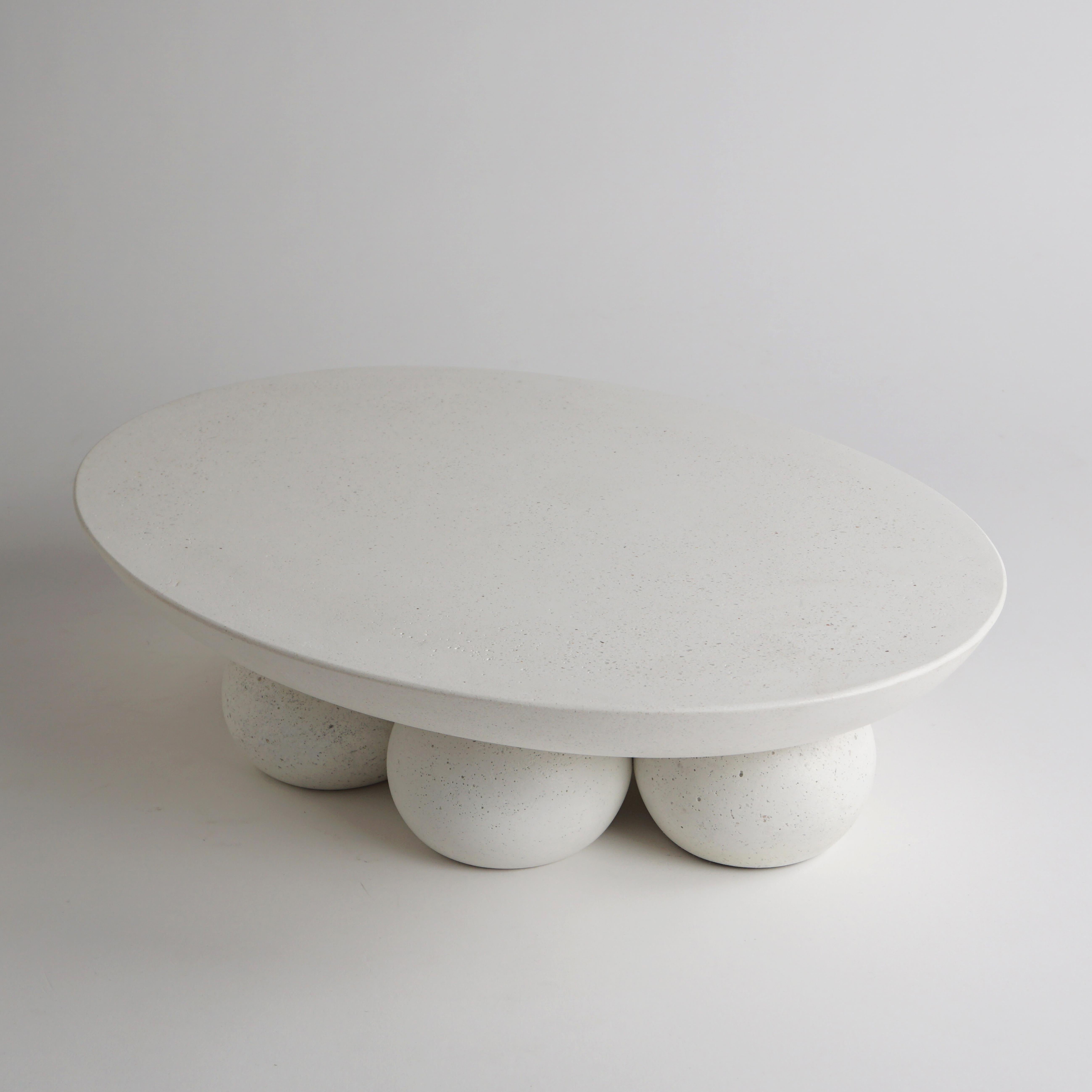 Centre de table ovale sculptural et organique « PIEDI » d'Alentes Atelier Neuf - En vente à PALEA FOKEA, ATTIKI