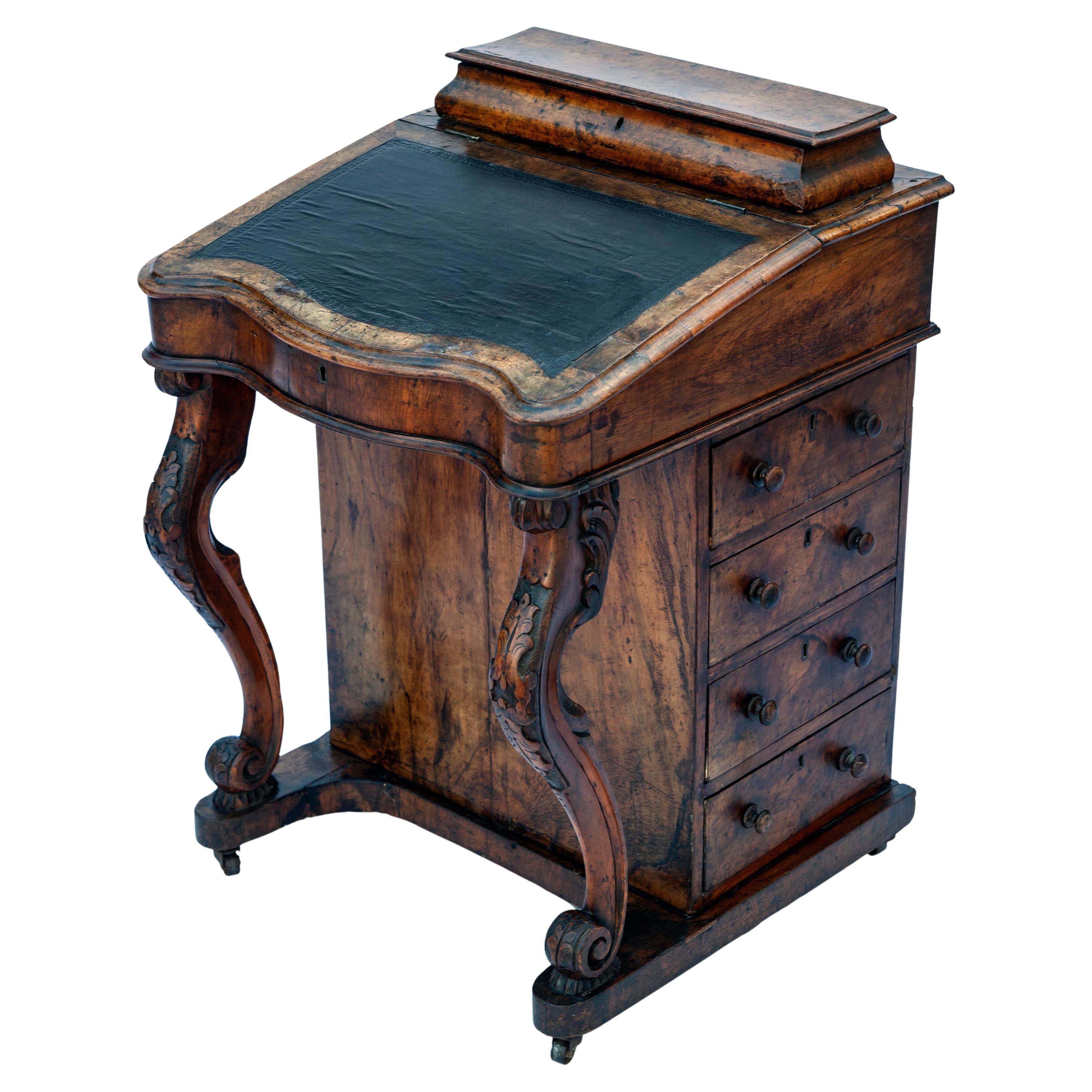 Europäischer antiker Davenport-Schreibtisch im Angebot