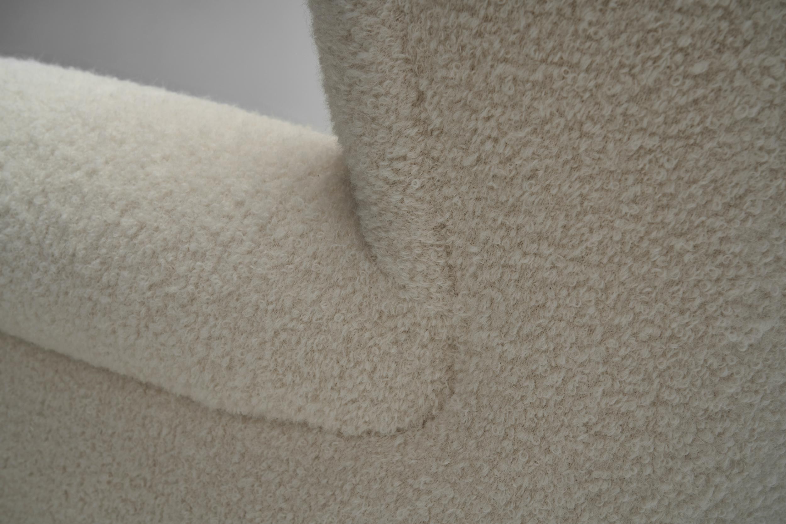 European Armchair in White Upholstery, Europe 20th Century For Sale 9