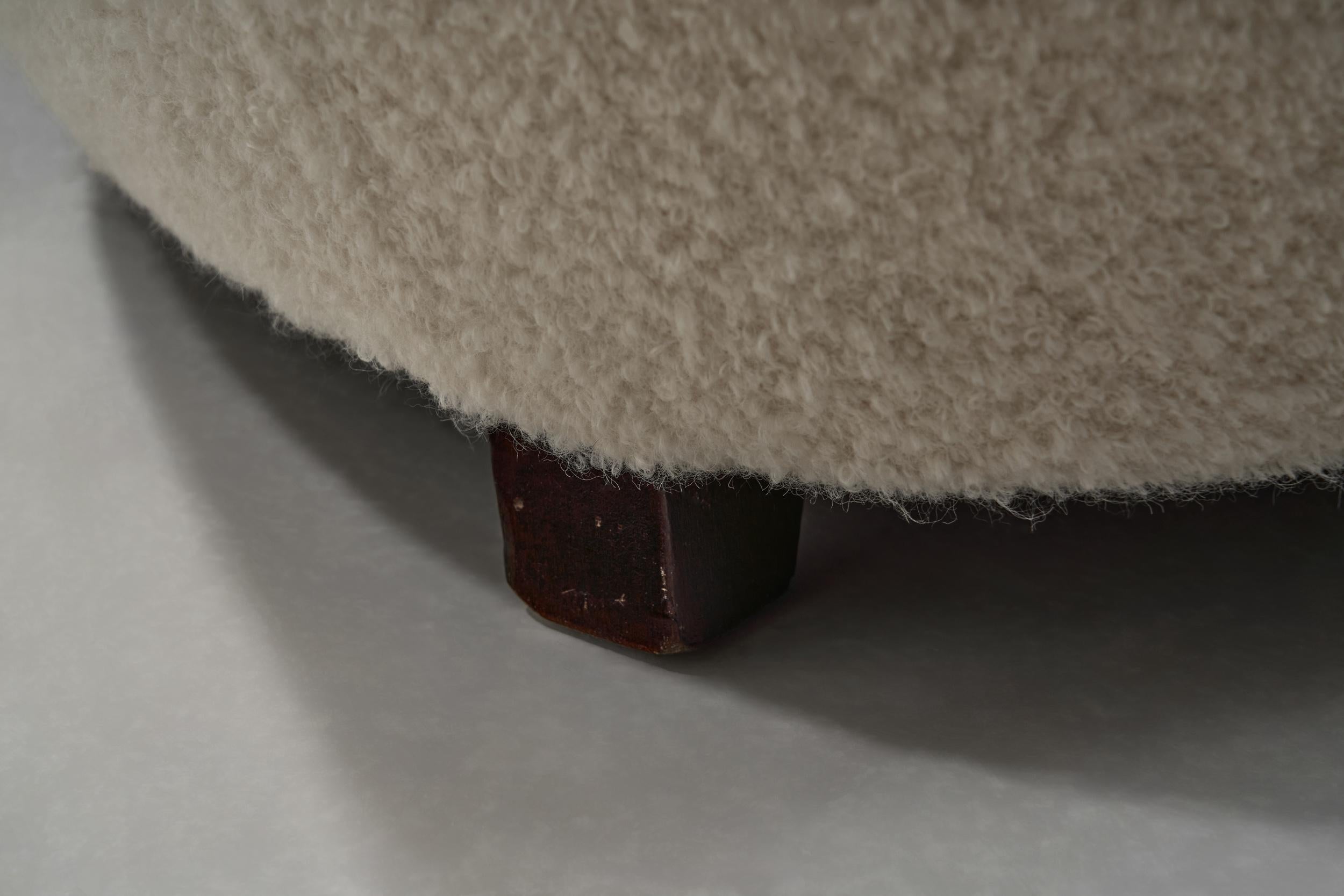 European Armchair in White Upholstery, Europe 20th Century For Sale 12
