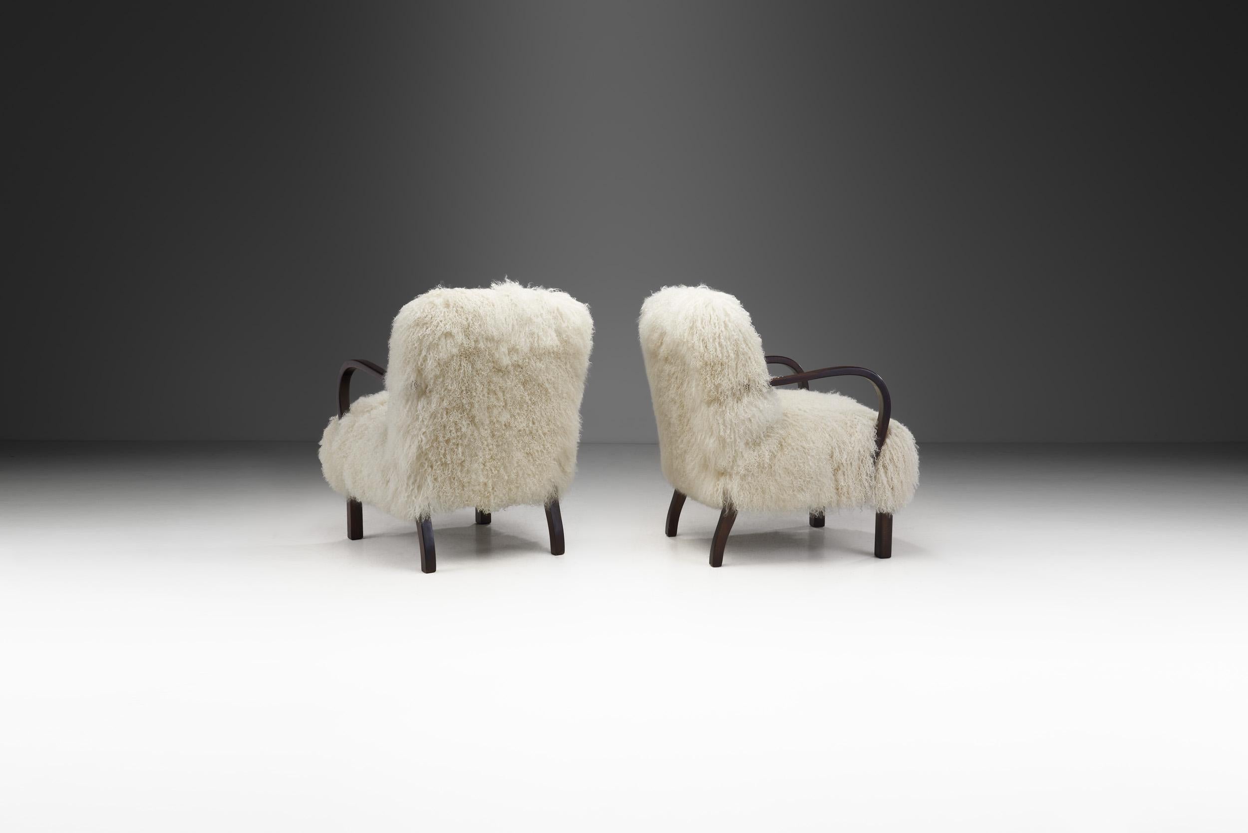 European Armchairs in Mongolian Shearling, Europe, circa 1950s In Good Condition For Sale In Utrecht, NL