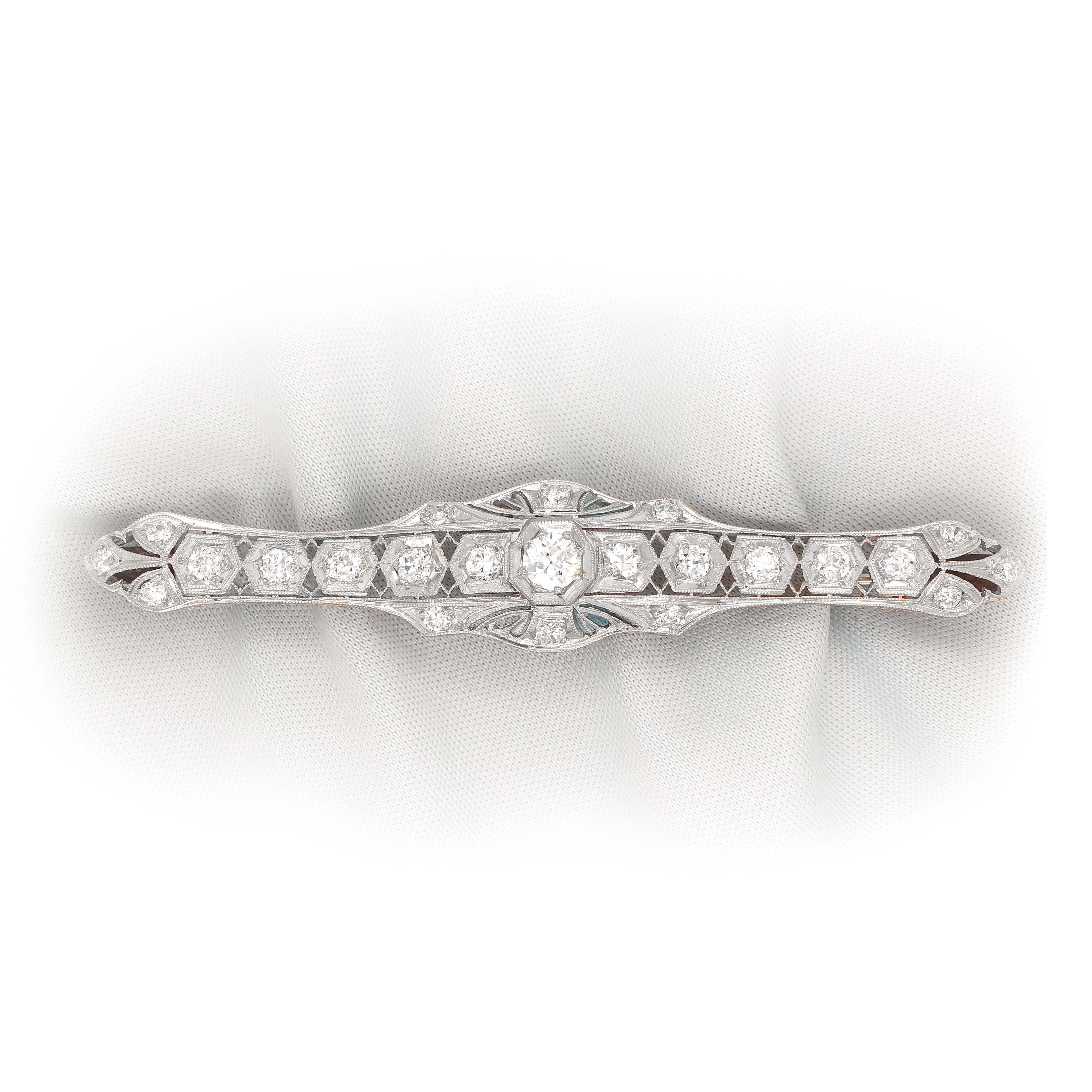 Women's European Art Deco 3.10 Carat Diamond Brooch For Sale
