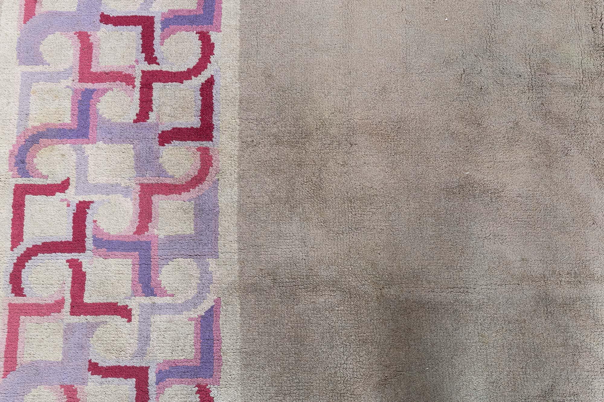 Européen Tapis européen Art déco (taille ajustée) Doris Leslie Blau en vente