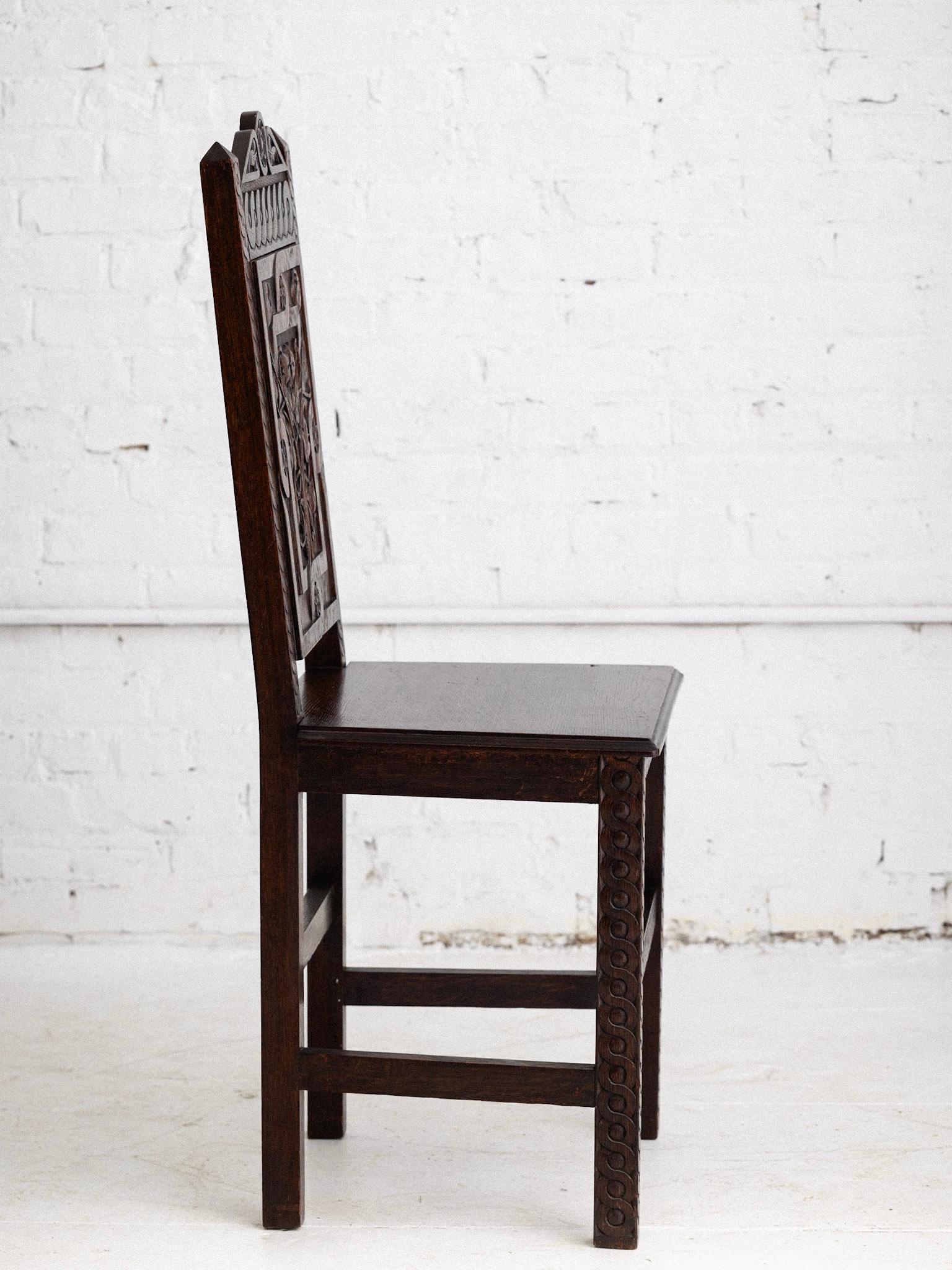 European Art Nouveau Carved Oak Chair In Good Condition In Brooklyn, NY