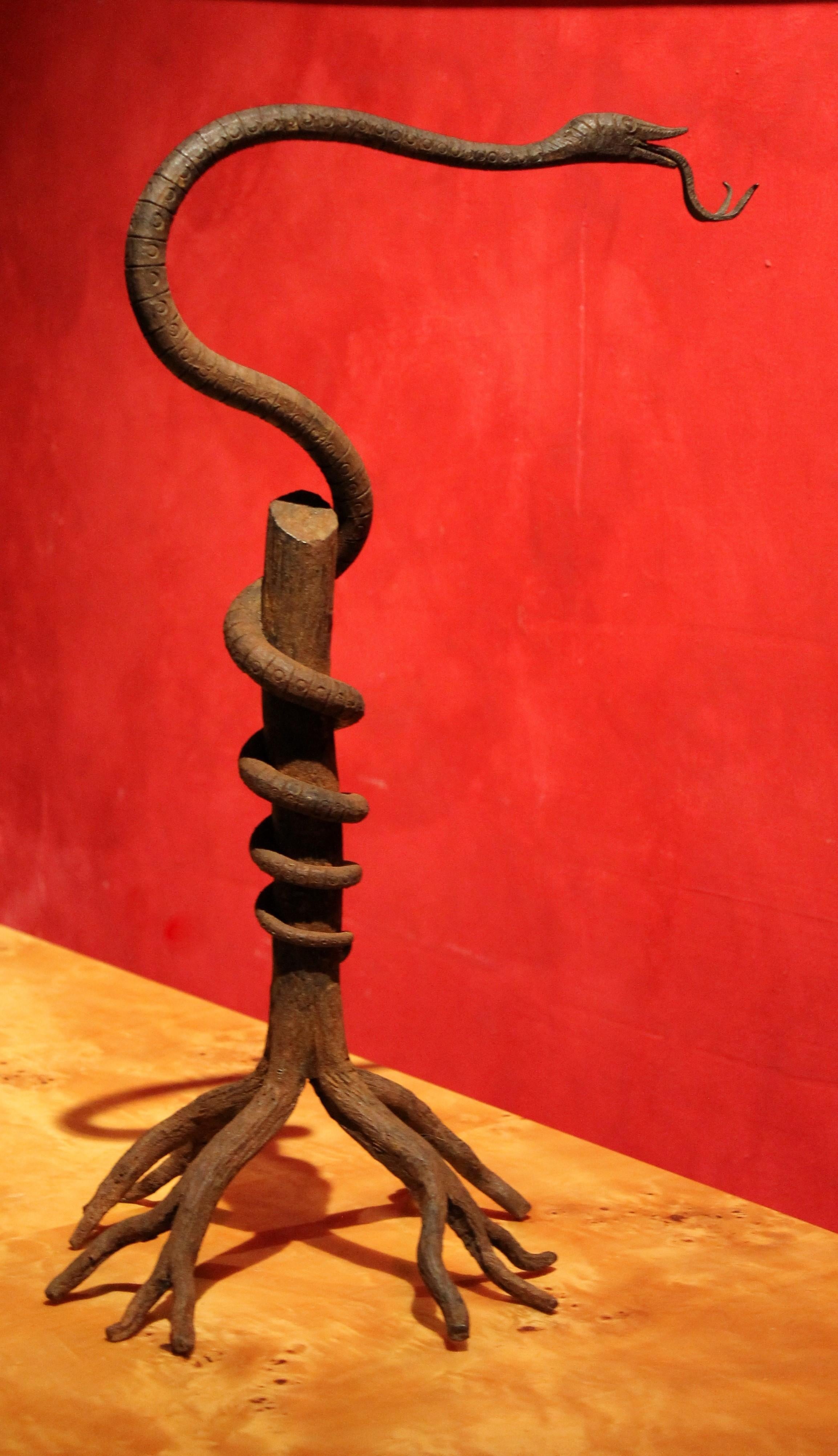 European Art Nouveau Wrought Hand Forged Rust Iron Snake Sculpture Centerpiece  For Sale 9