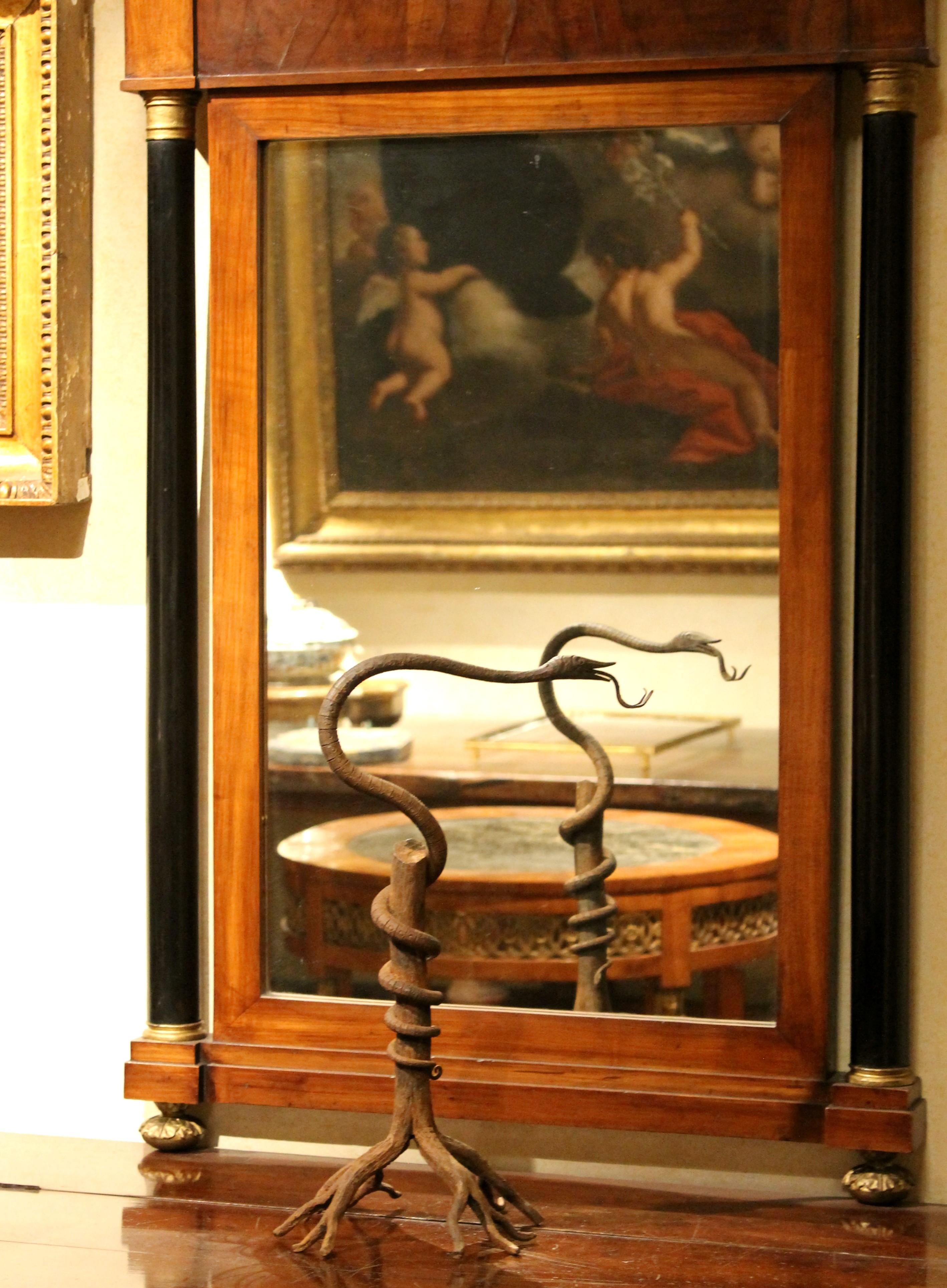 Centre de table de sculpture de serpent en fer rouillé forgé à la main de style Art nouveau européen  Bon état - En vente à Firenze, IT