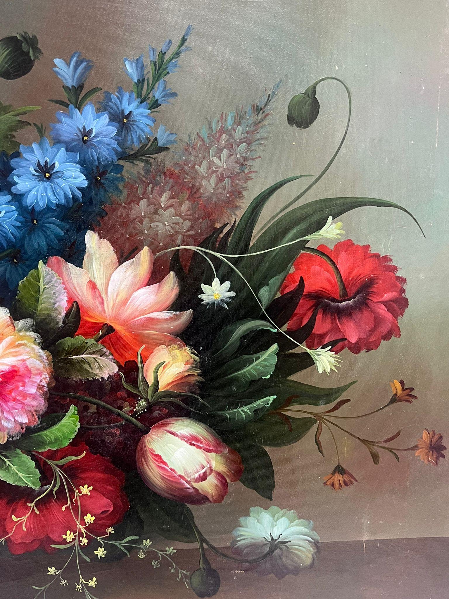 Klassisches Stillleben, Ölgemälde, verschnörkelte Blumen auf Steinsockel, Große Leinwand (Moderne), Painting, von European Artist