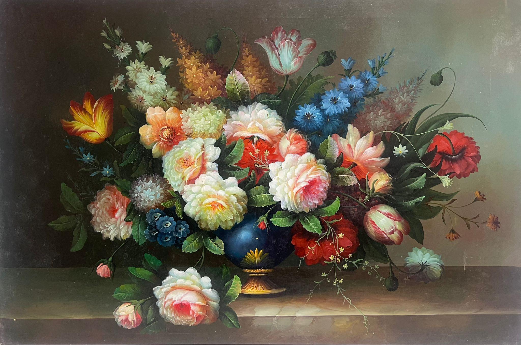European Artist Interior Painting – Klassisches Stillleben, Ölgemälde, verschnörkelte Blumen auf Steinsockel, Große Leinwand