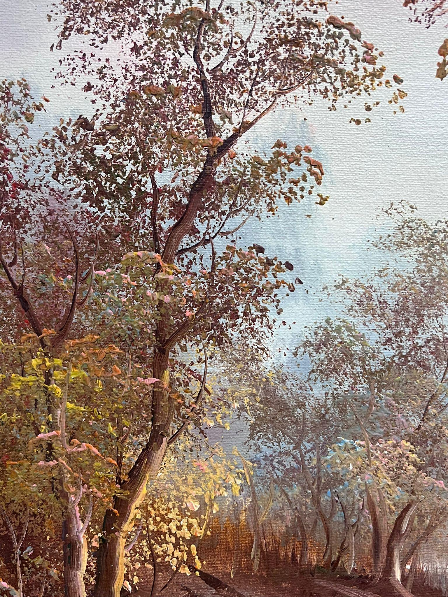 Grande peinture à l'huile signée Paysage de rivières d'automne encadrée et dorée - Gris Landscape Painting par European Artist