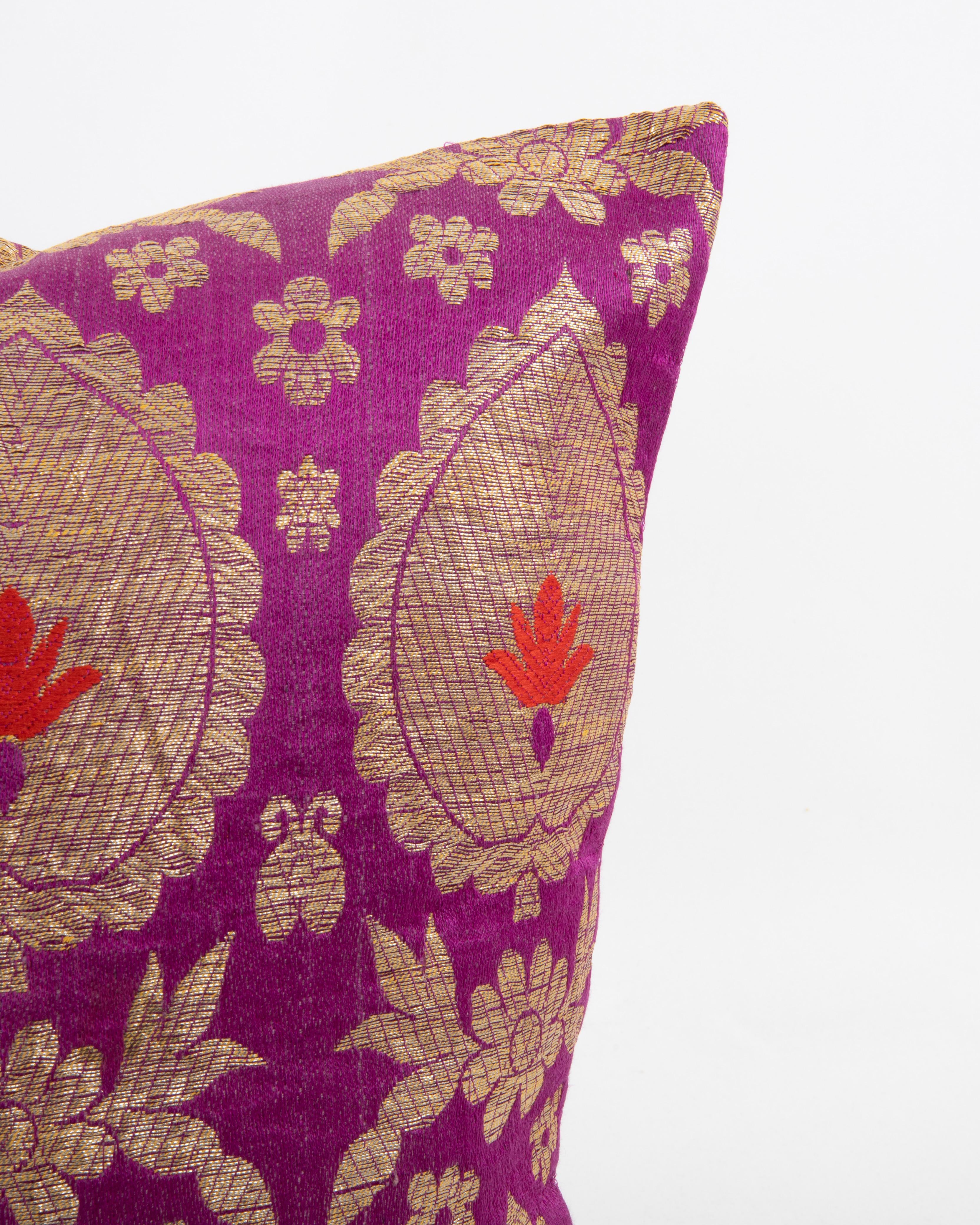 Woven European Brocade Pillowcase , Early 20th Century. France or Italy For Sale