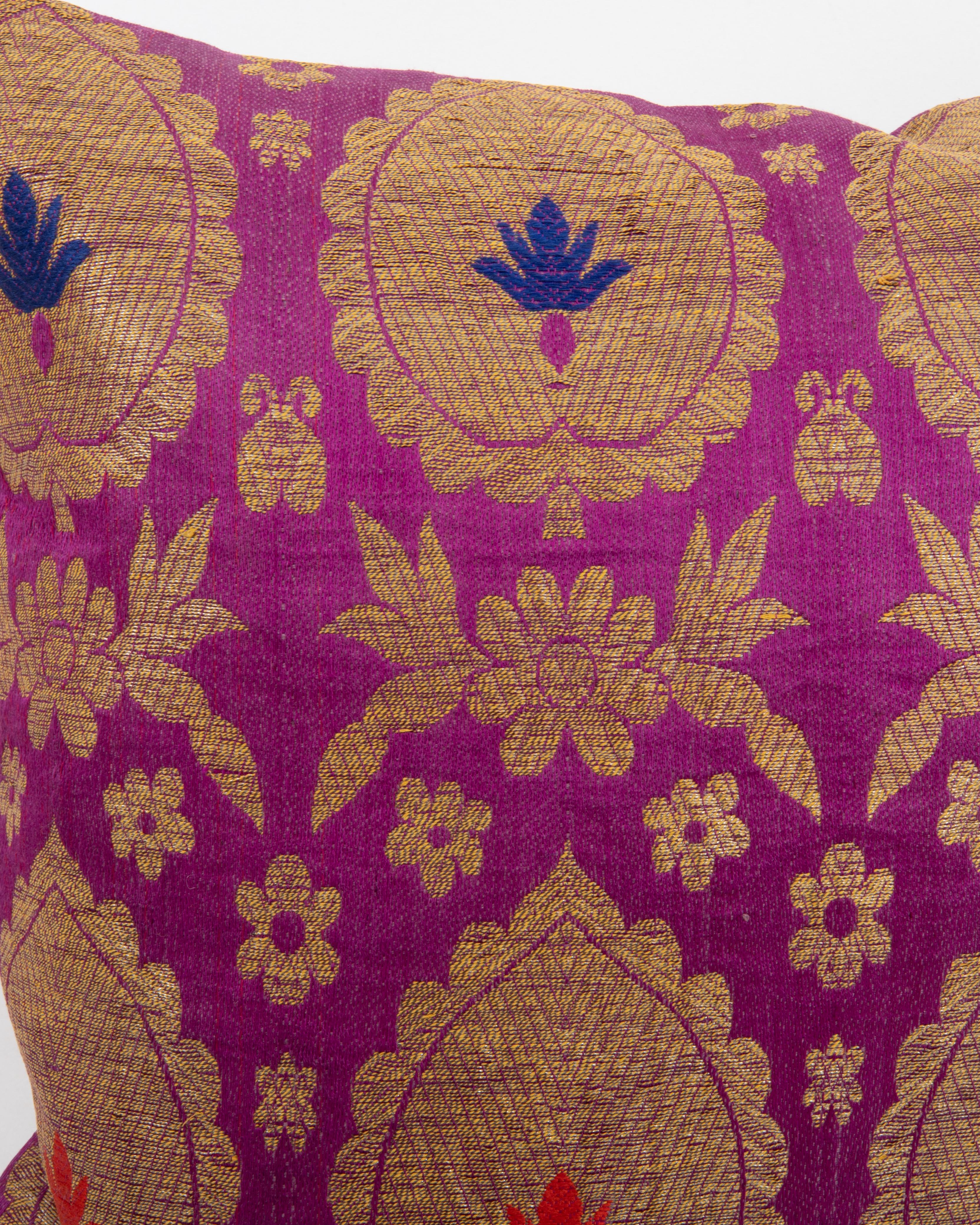 European Brocade Pillowcase , Early 20th Century. France or Italy In Fair Condition For Sale In Istanbul, TR