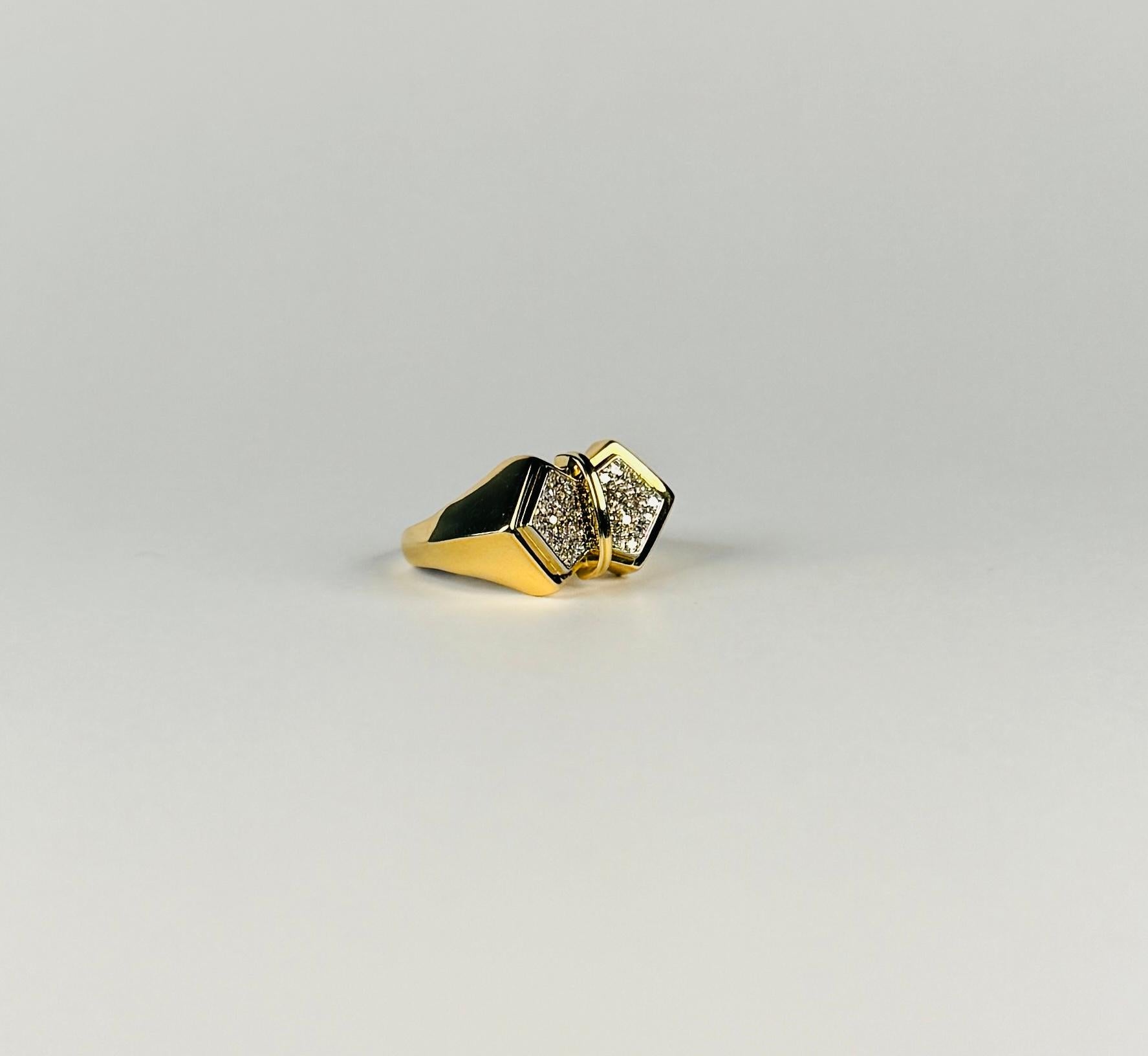 Single Cut European butterfly ring 18 carat gold with 28 diamonds of 0.28 carat For Sale