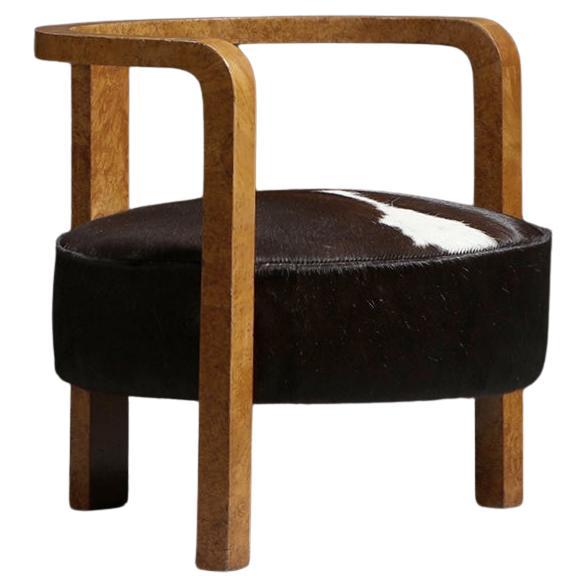 European Cabinetmaker Round Tripod Stool in Wood and Cowhide, 1940s