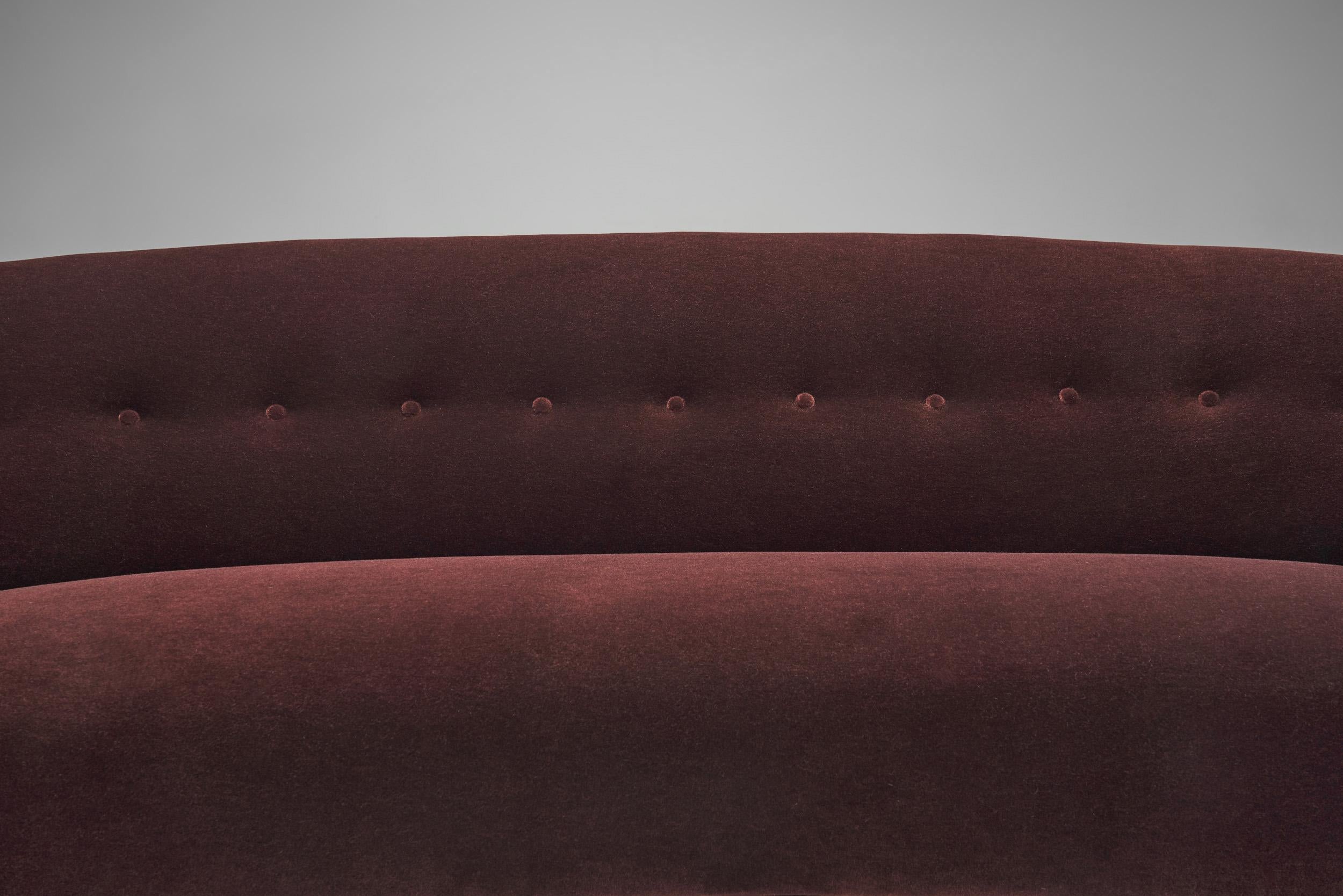 European Cabinetmaker Three-Seater Statement Sofa, Europe ca 1950s For Sale 5