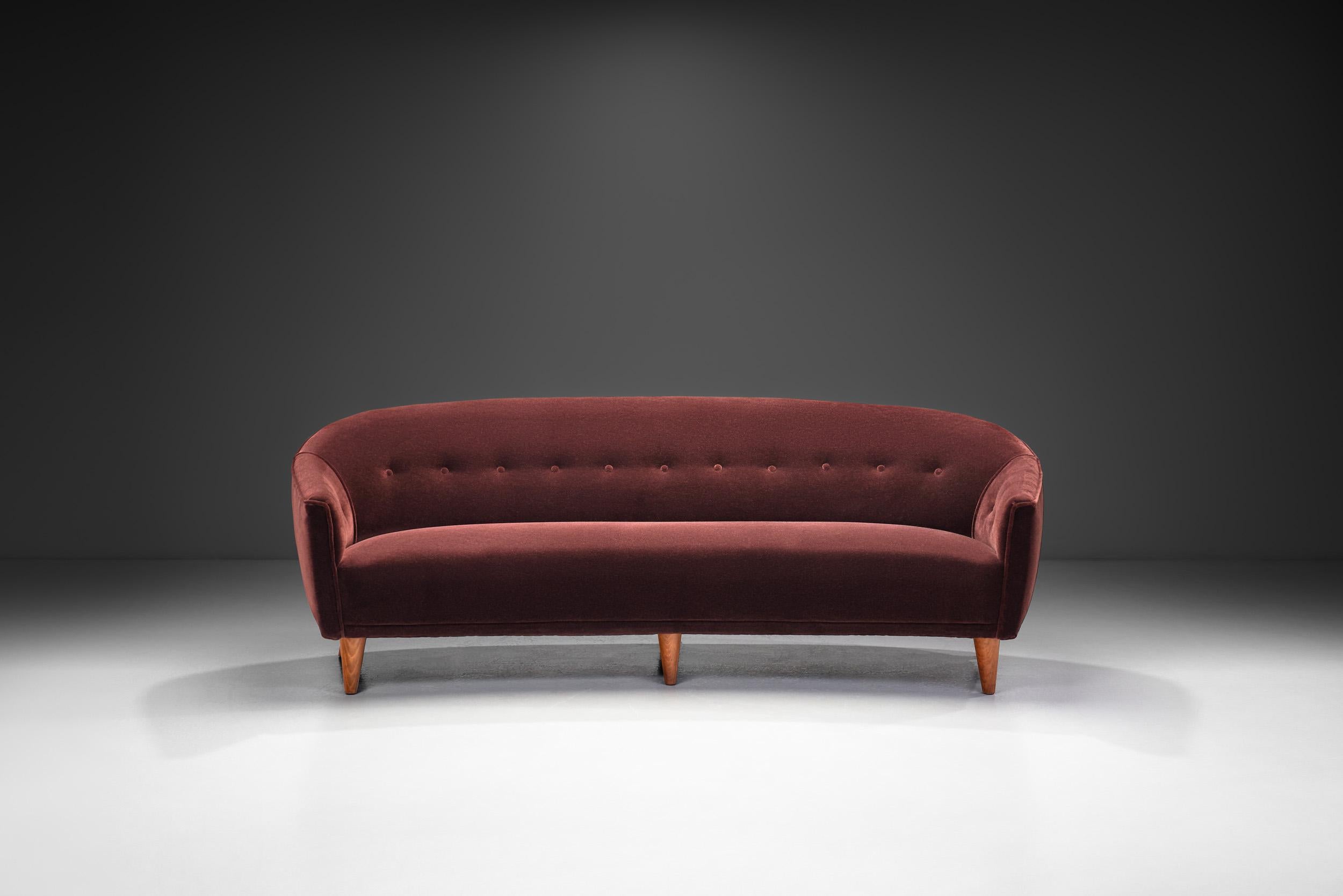 Mid-Century Modern European Cabinetmaker Three-Seater Statement Sofa, Europe ca 1950s For Sale