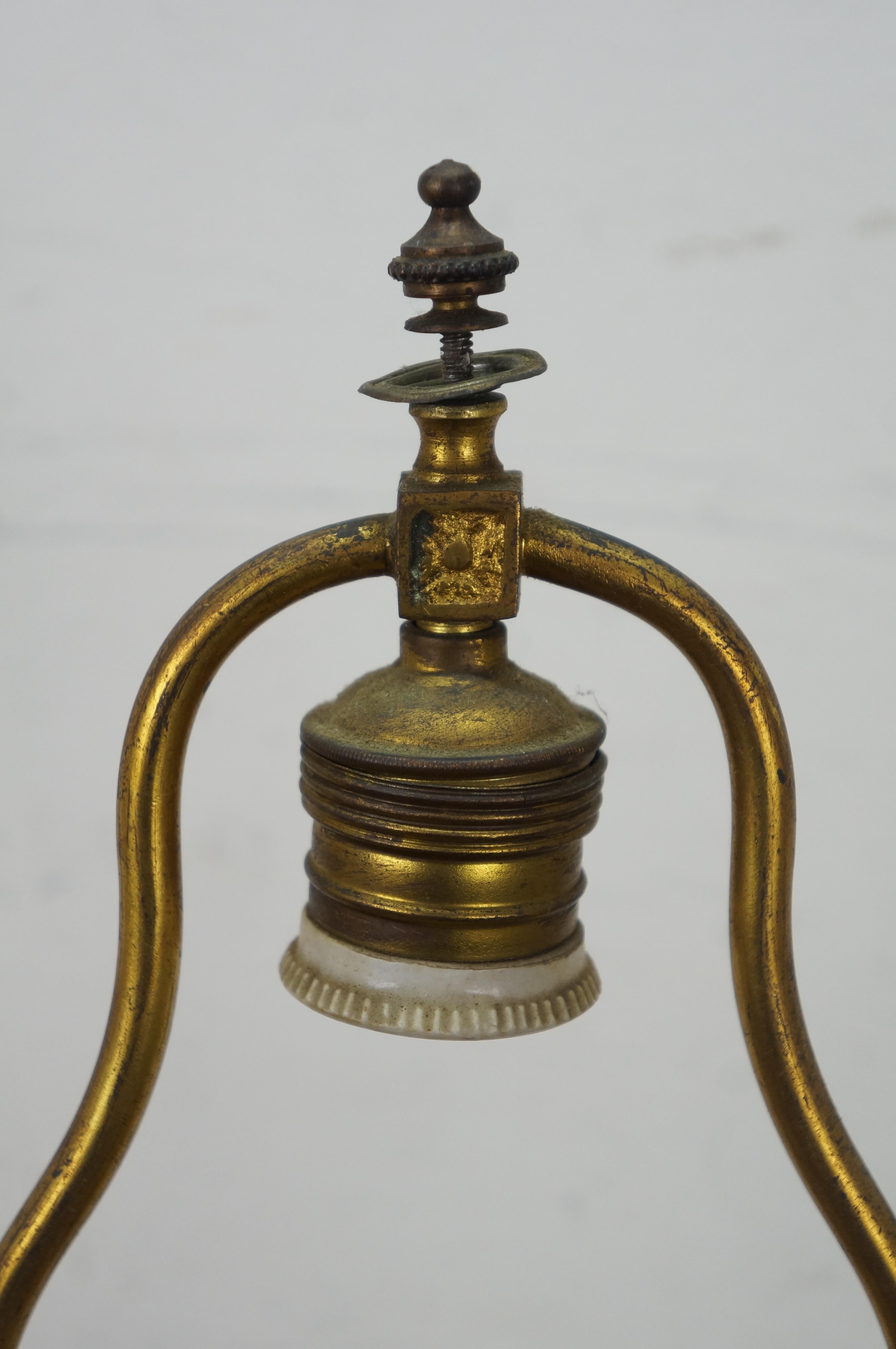 European Carved Oak Baroque Acanthus Leaf Candlestick Table Lamp 30