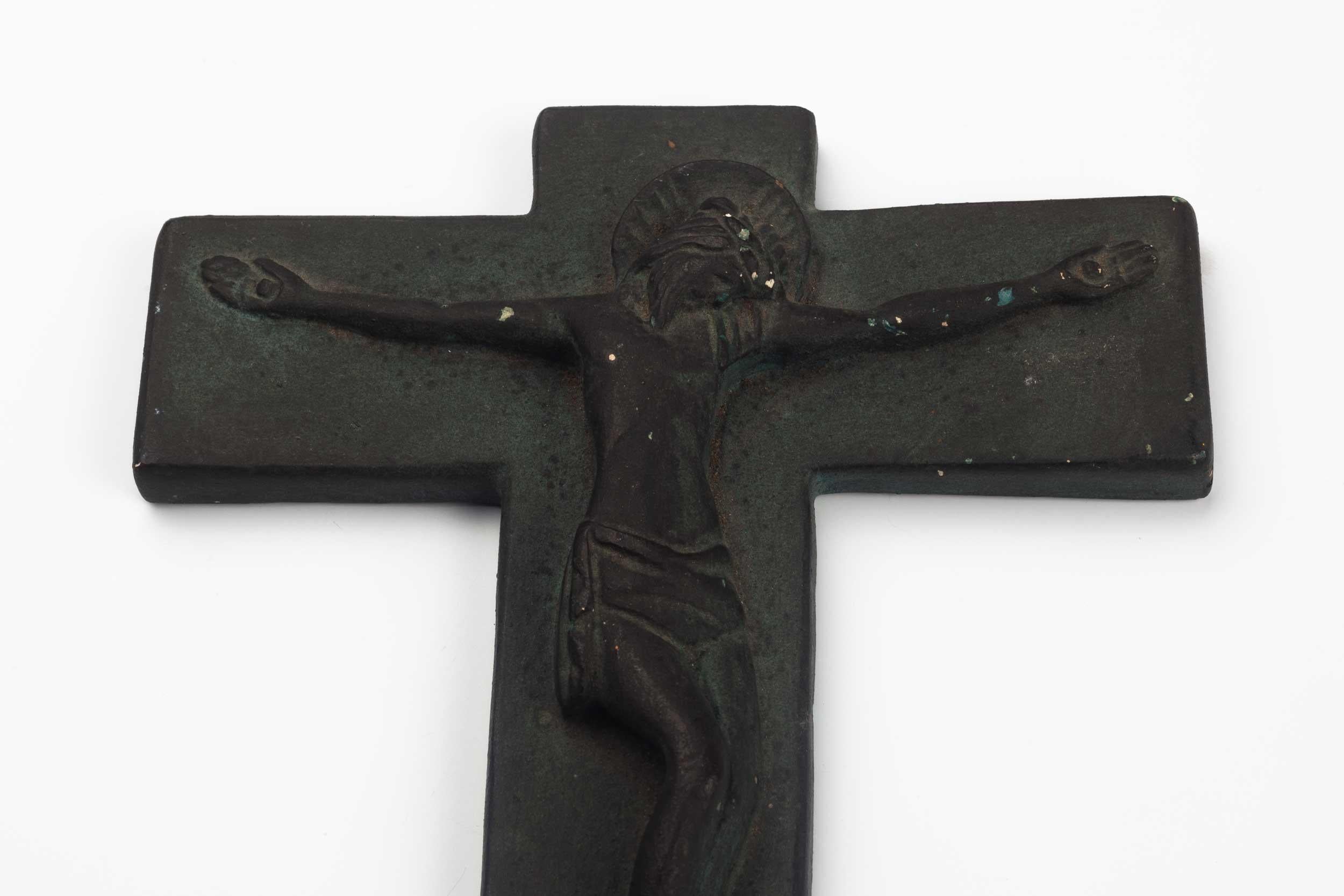 European Ceramic Crucifix in Matte Charcoal, 1960s 4