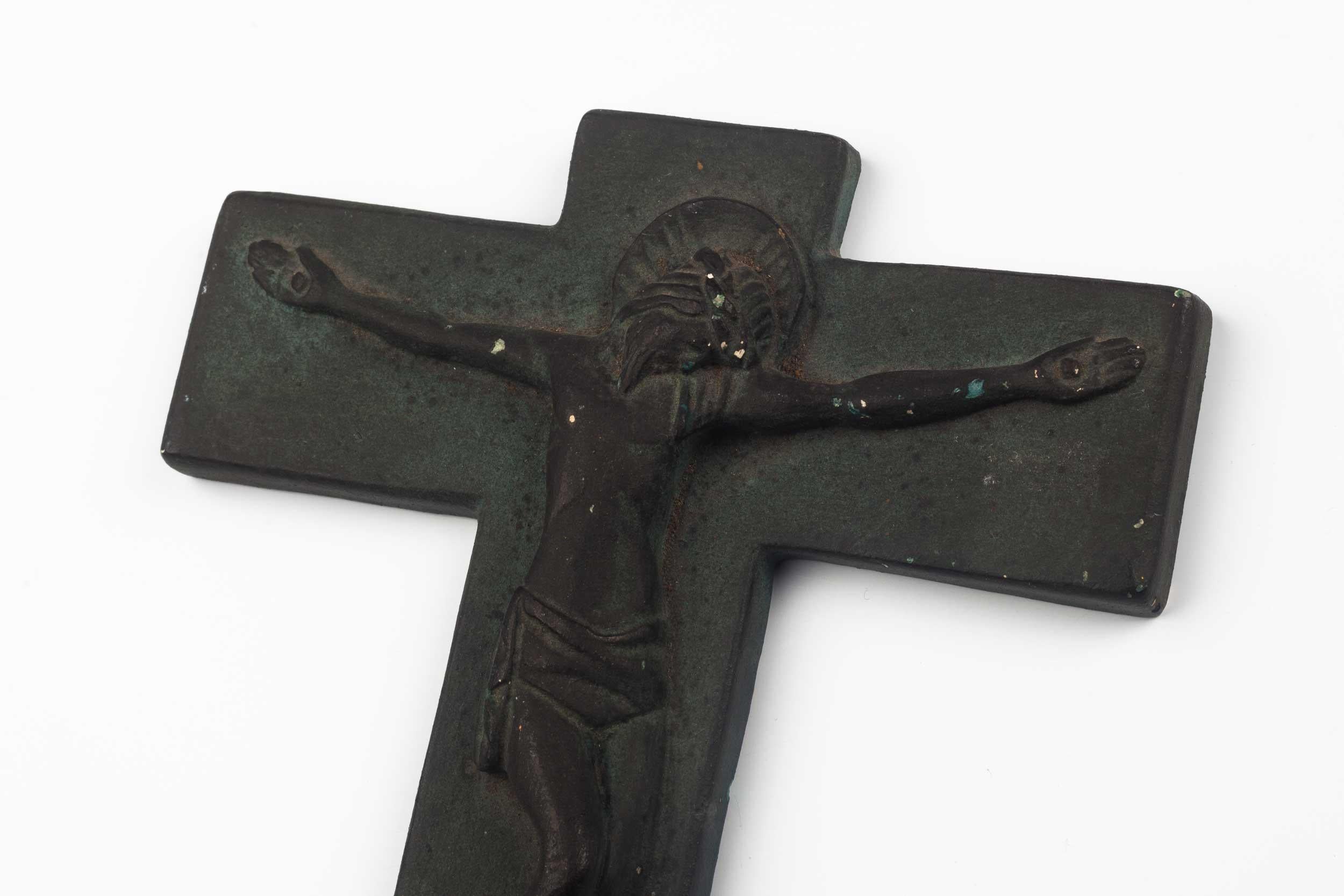 European Ceramic Crucifix in Matte Charcoal, 1960s 3