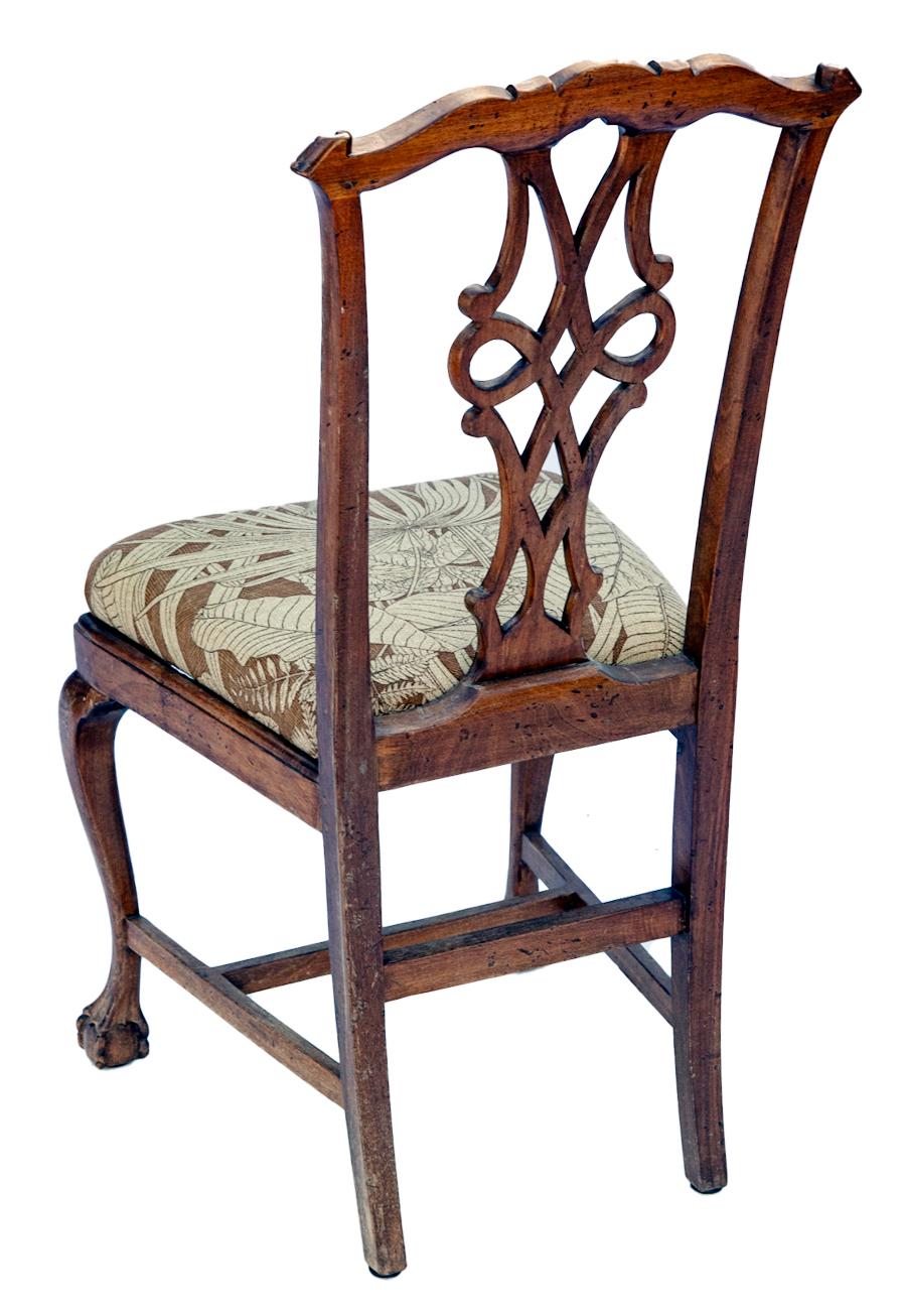 Sedie da sala da pranzo in stile Chippendale europeo; set / 8 in vendita 4