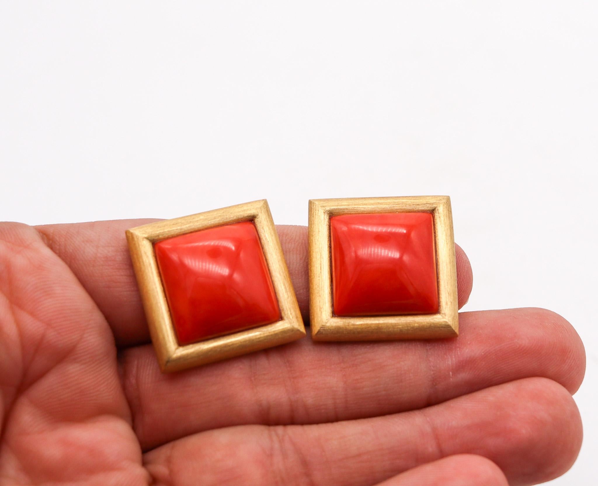 European Classic Clips On Earrings In Solid 18Kt Yellow Gold & Cabochon Of Coral For Sale 2