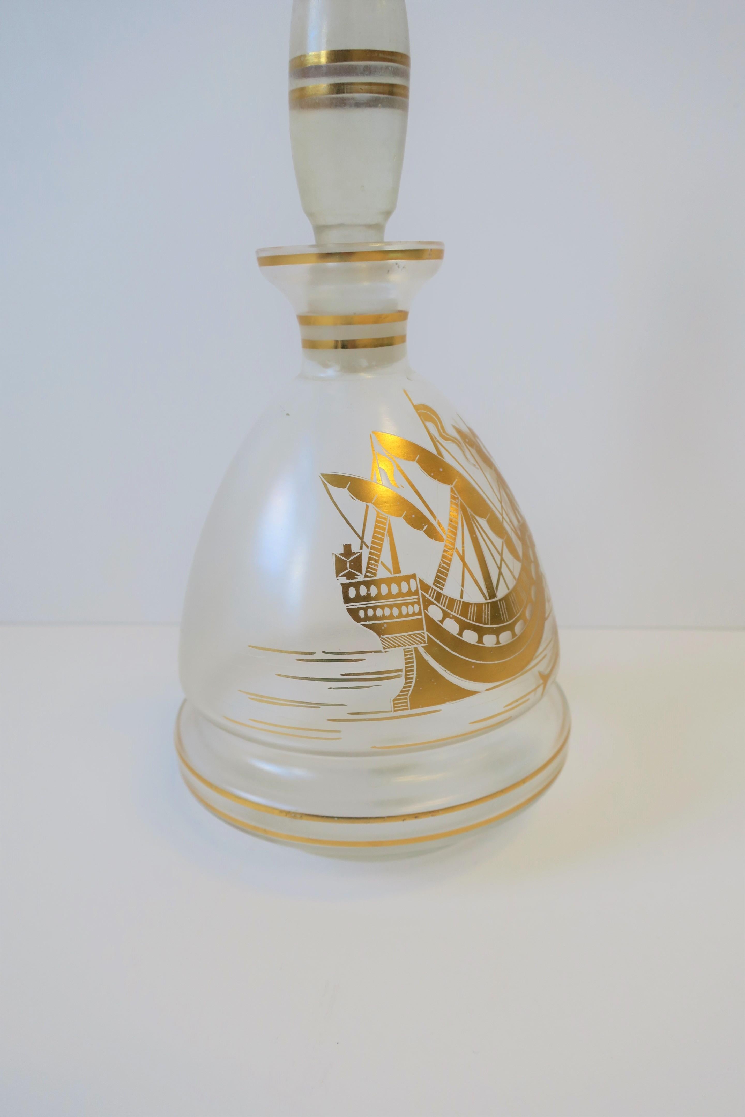 Decanter and Shot Glass Set with Gold Nautical Design Barware For Sale 1