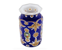 Vase européen en verre bleu cobalt à incrustation bohémienne