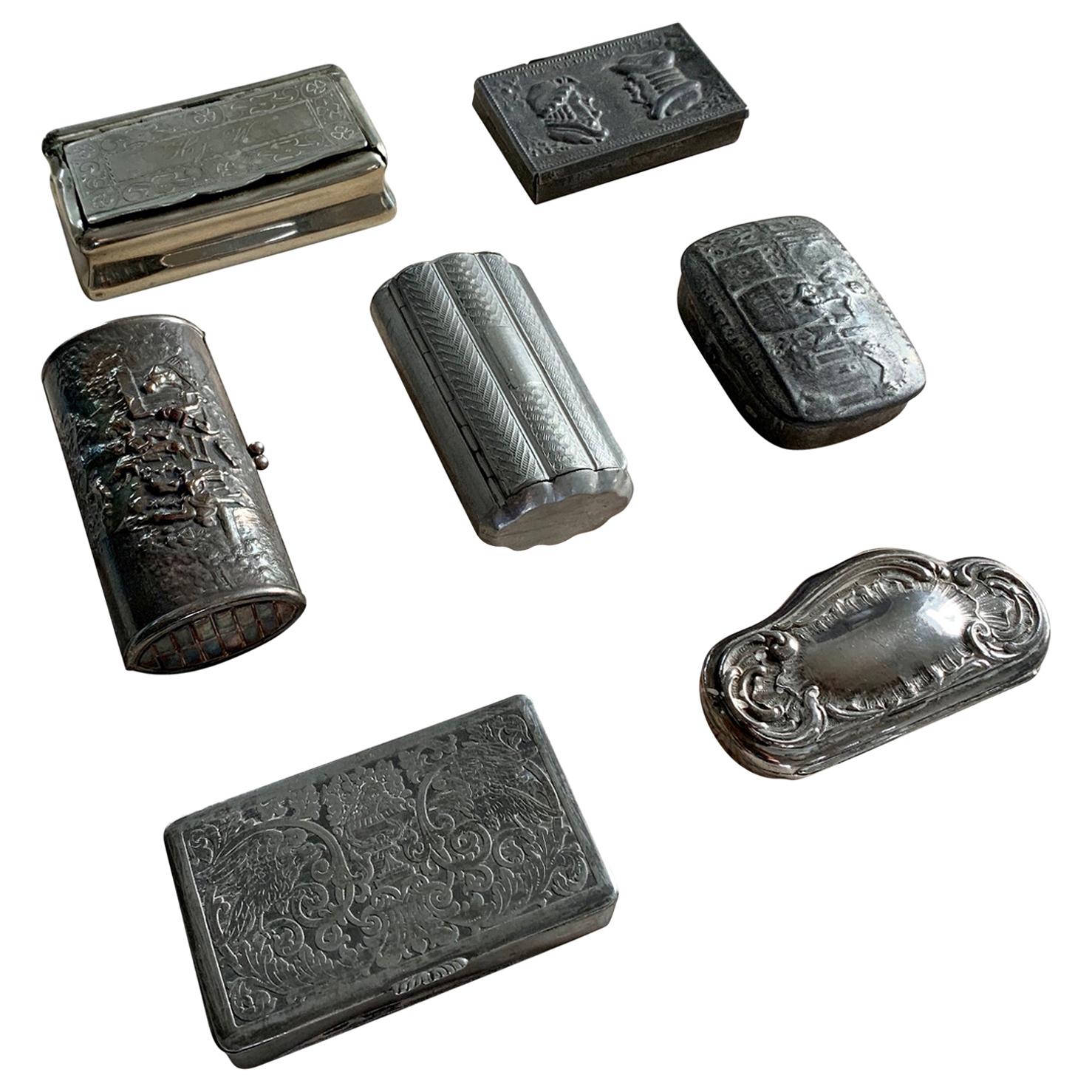 Europäische Sammlung von 7 antiken Schnupftabakdosen aus dem 19. Jahrhundert