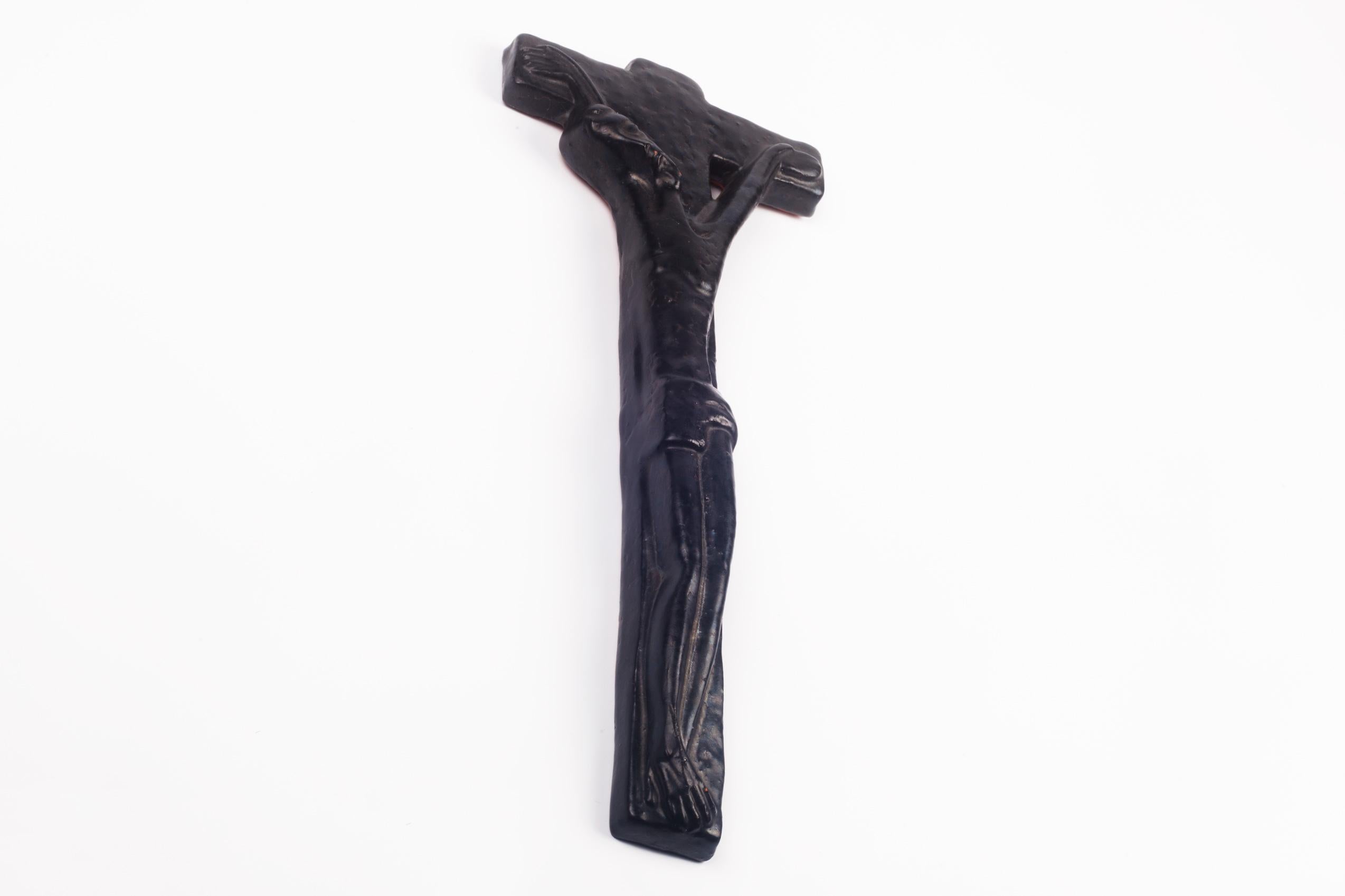 European Crucifix in Glazed Ceramic, Black, 1970s In Good Condition In Chicago, IL