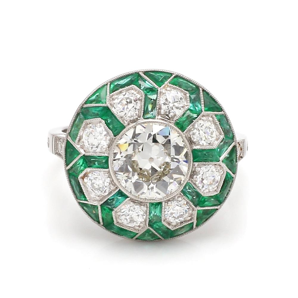 Bague avec diamant taille européenne et émeraude taille française Pour femmes en vente