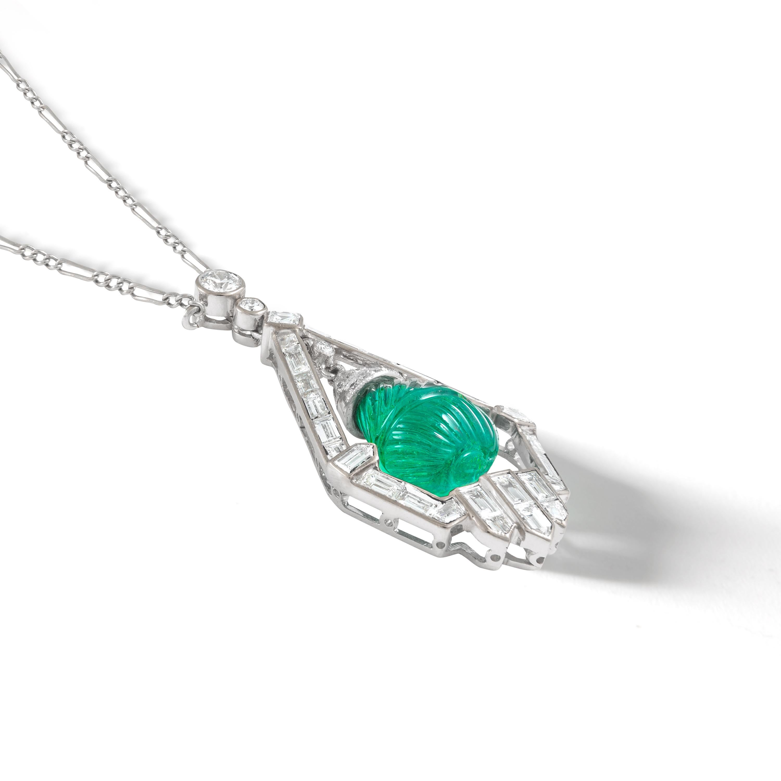 European Emerald Diamond Platinum Demi-Parure In New Condition In Geneva, CH
