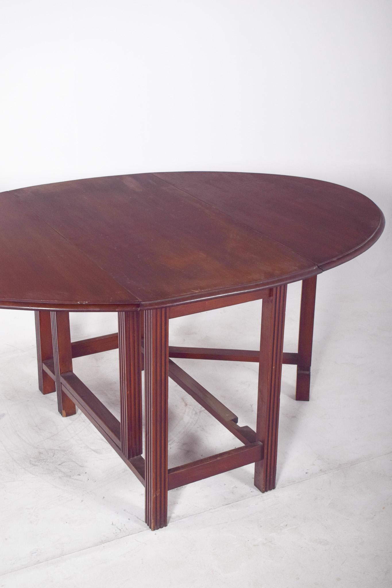 European Flip Flap Oval-Top Table For Sale 6