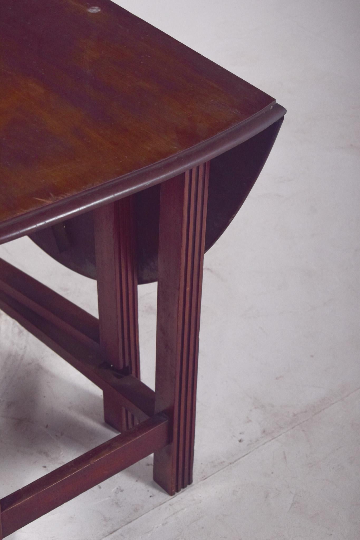 English European Flip Flap Oval-Top Table For Sale