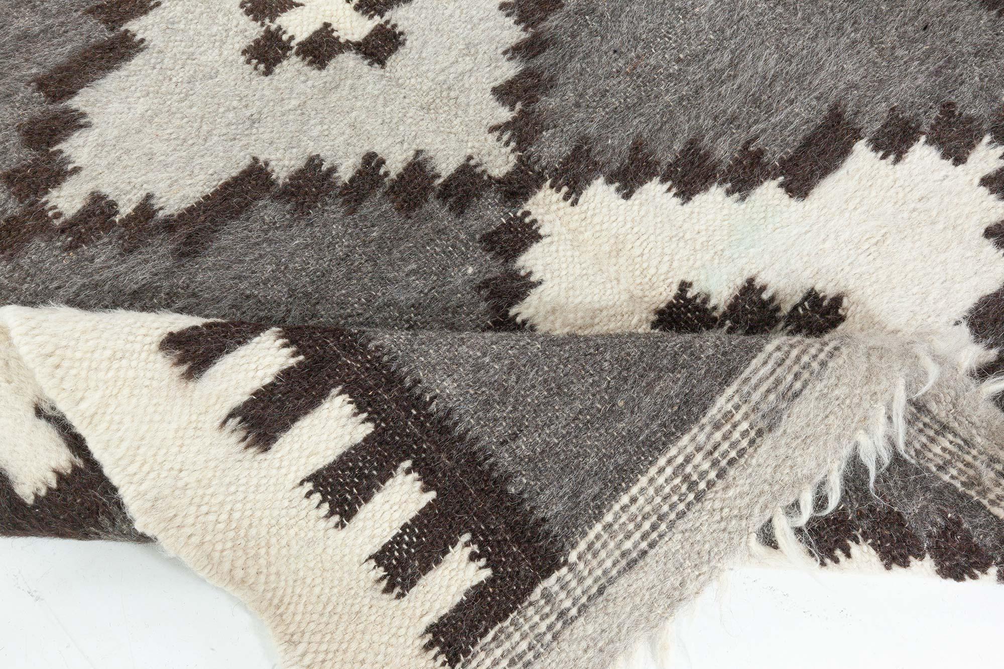 European folk stamverband goat hair rug by Doris Leslie Blau
Size: 4'10