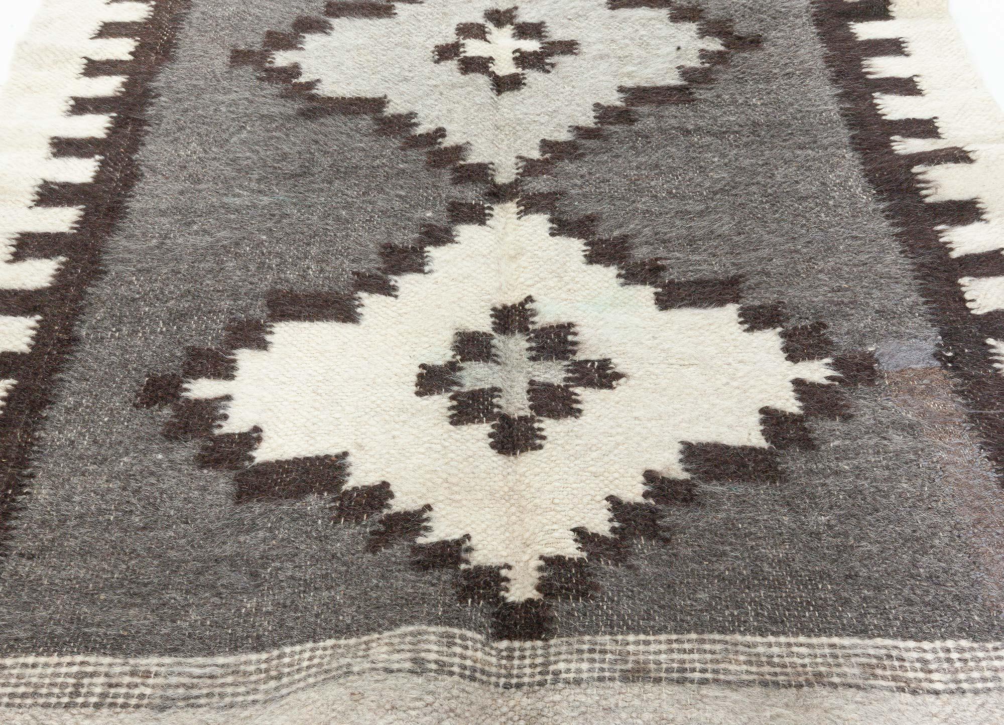 European Folk Stamverband Goat Hair Rug by Doris Leslie Blau In New Condition For Sale In New York, NY