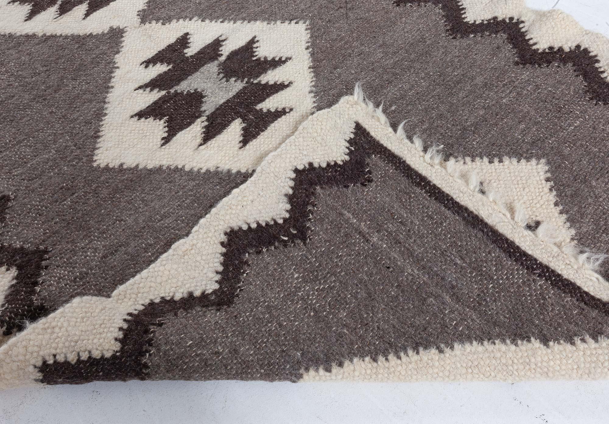 European Folk Stamverband II Goat Hair Rug by Doris Leslie Blau Siglo XXI y contemporáneo en venta