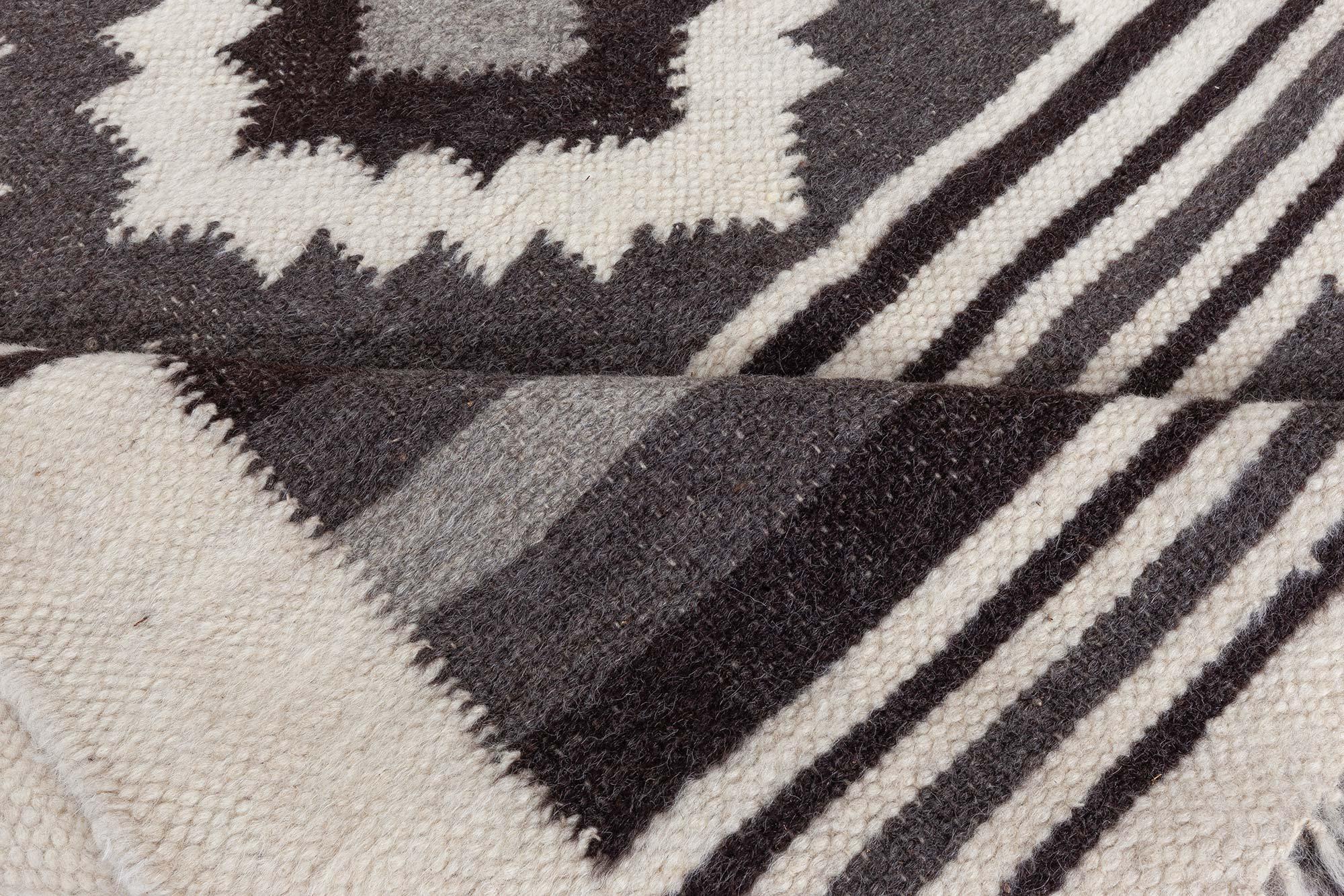 European Folk Stamverband VI Goat Hair Rug by Doris Leslie Blau Moderno en venta