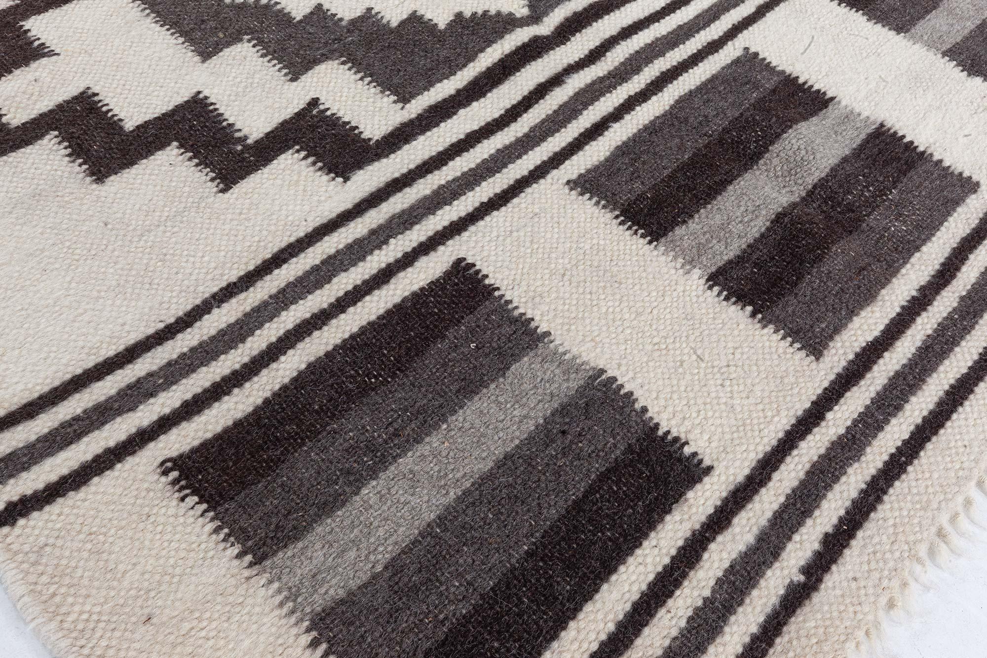 European Folk Stamverband VI Goat Hair Rug by Doris Leslie Blau Anudado a mano en venta