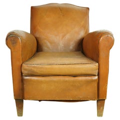 European French Brown Leder Club Chair mit Holzfüßen