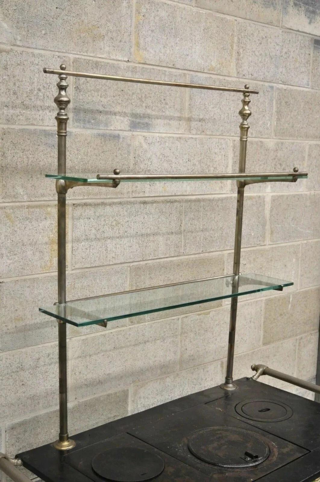 Europäischer französischer oder belgischer gusseiserner Jugendstil-Kachelofen mit Kohlebefeuerung im Angebot 4