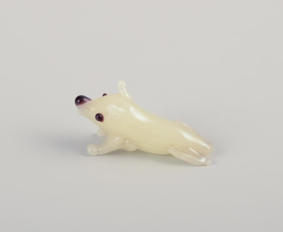 European glass artist. Five miniature animals in art glass. Approx. 1970s In Excellent Condition For Sale In Copenhagen, DK