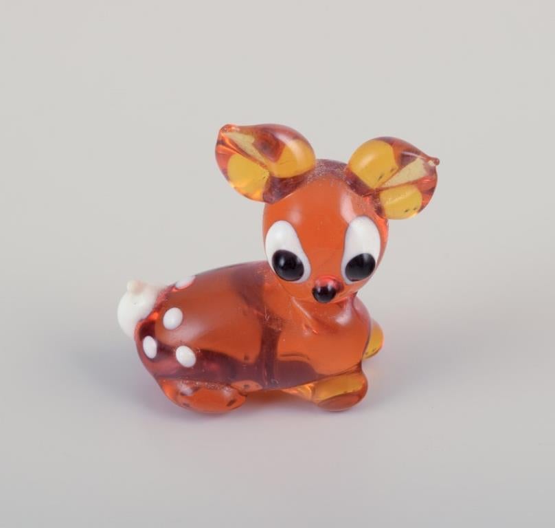 European glass artist. Five miniature animals in art glass. Handmade.
Approximately from the 1970s.
Perfect condition.
Elephant: H 4.0 cm. x L 3.5 cm.