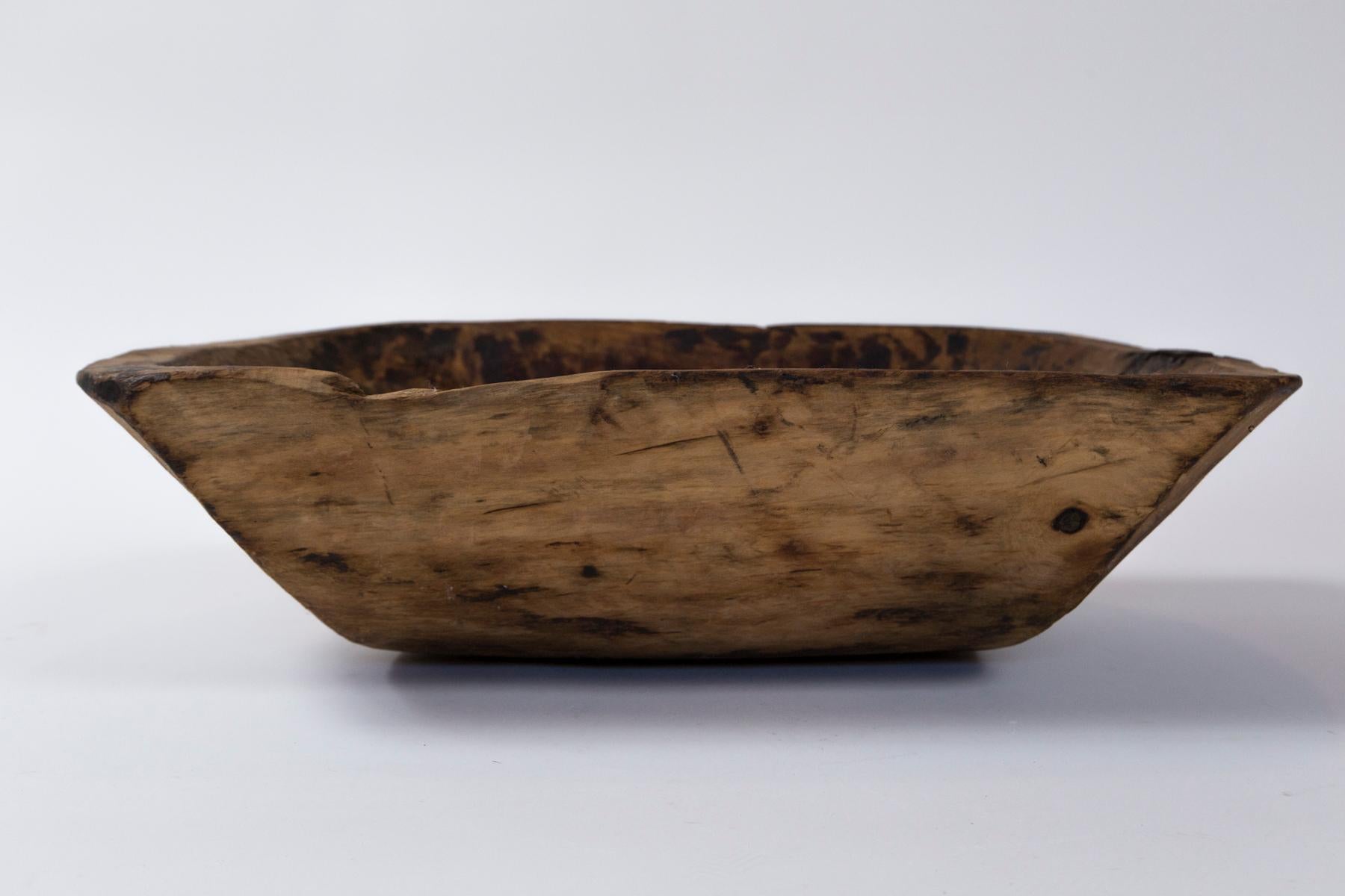 European Hand-Carved Wood Bowl, Early 20th Century 4