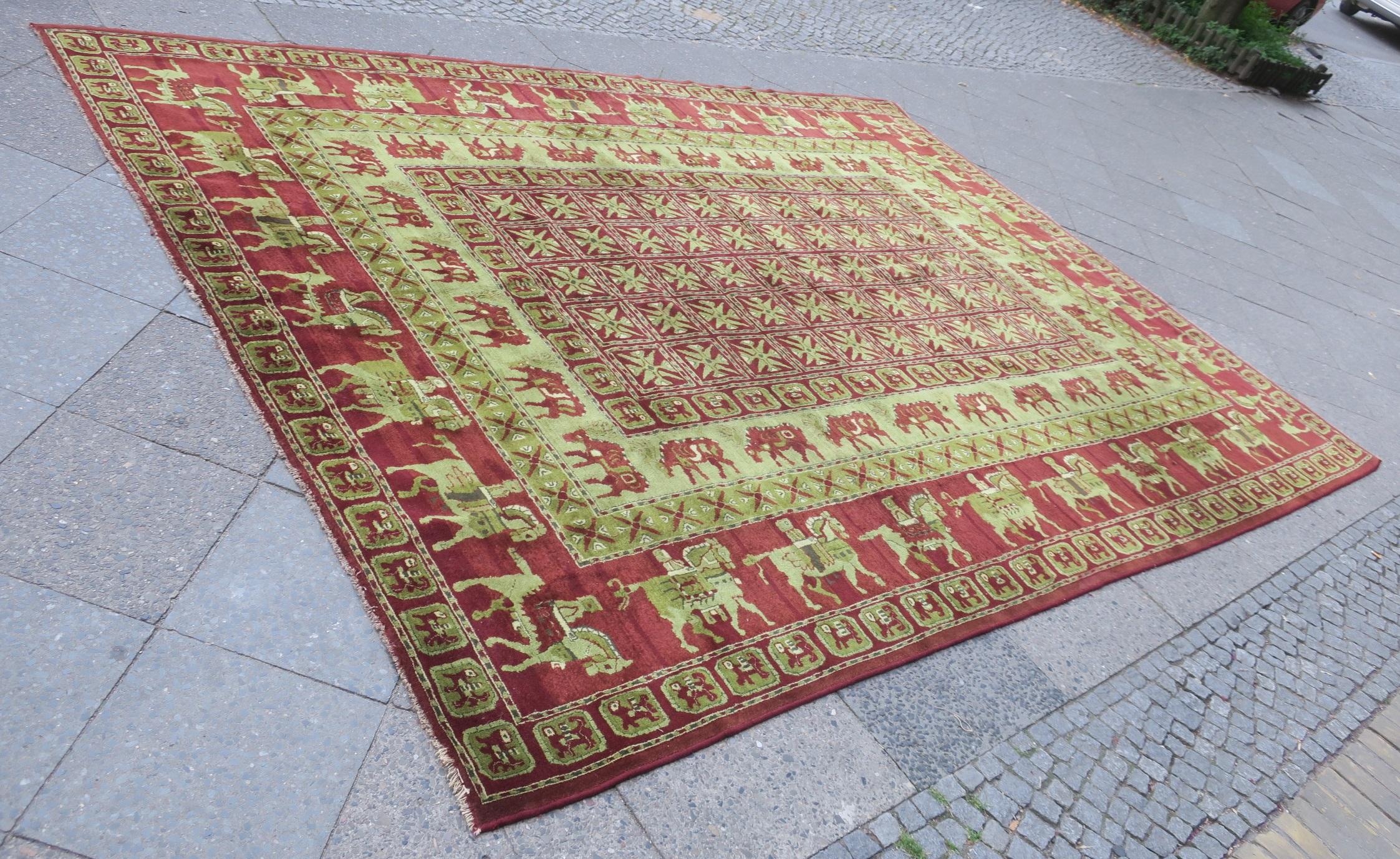 This is a European hooked pile copy made in Germany between 1930 and possibly 1970, of the famous Pazyryk carpet, the oldest carpet in the world.
Hooked pile rugs were sold under two labels in Germany, Tetex and Tefzet from circa 1920 using natural