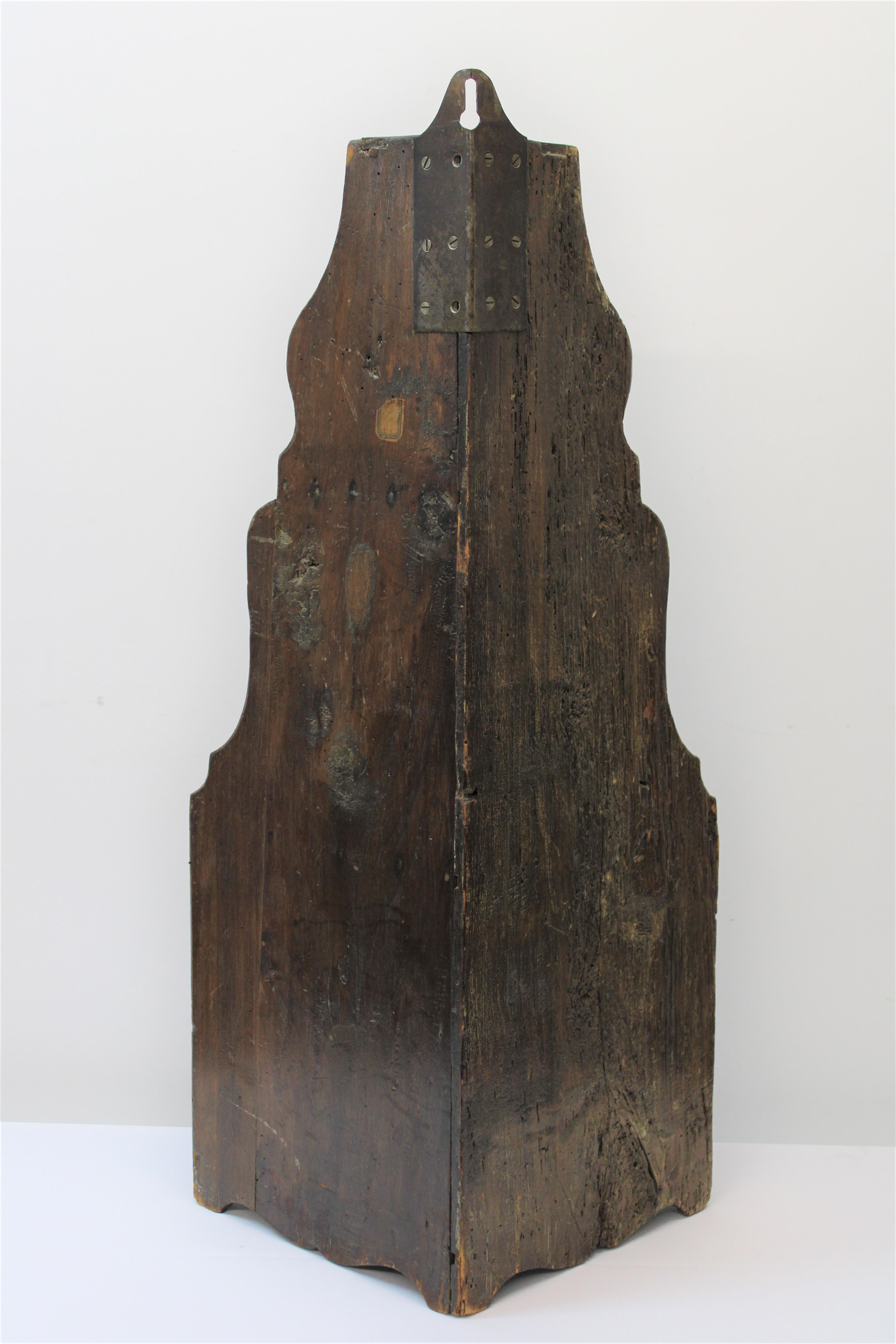 XIXe siècle Étagères d'angle bois incrusté européens en vente