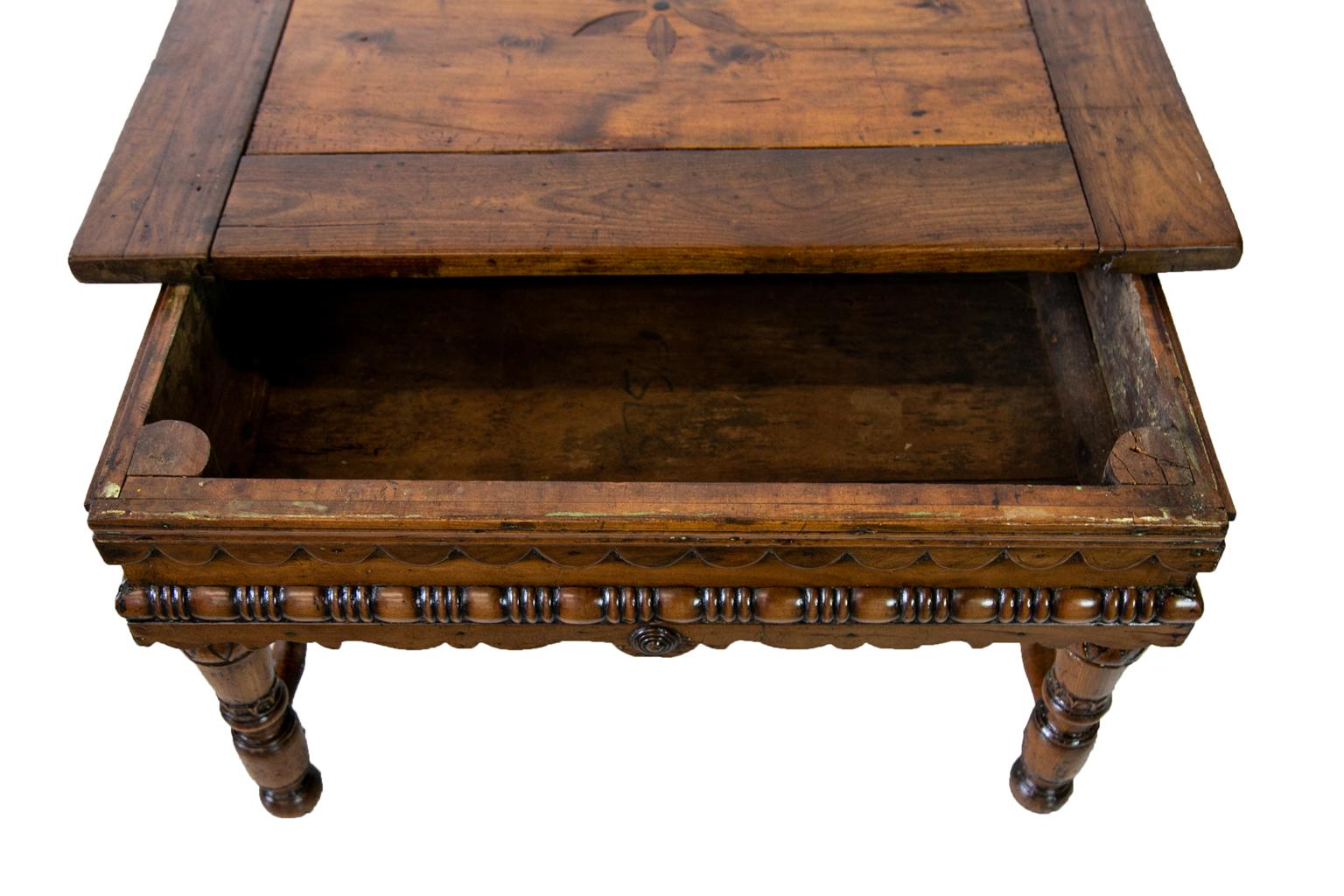 European Inlaid Fruitwood Coffee Table For Sale 1