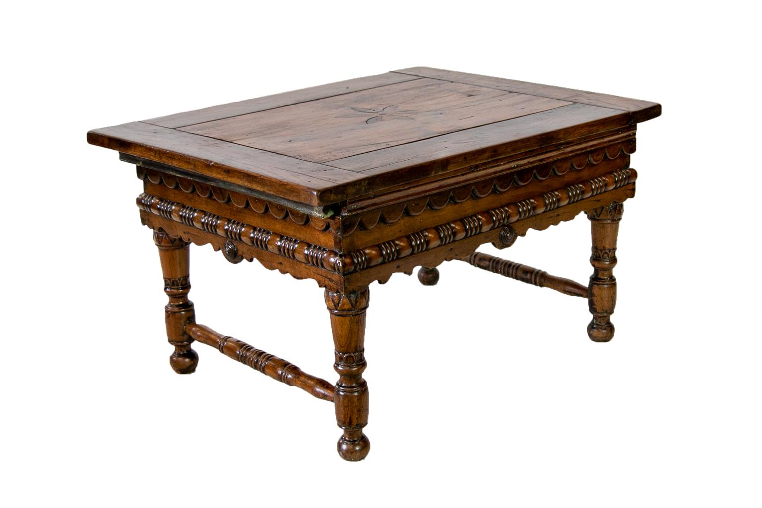 European Inlaid Fruitwood Coffee Table For Sale 4