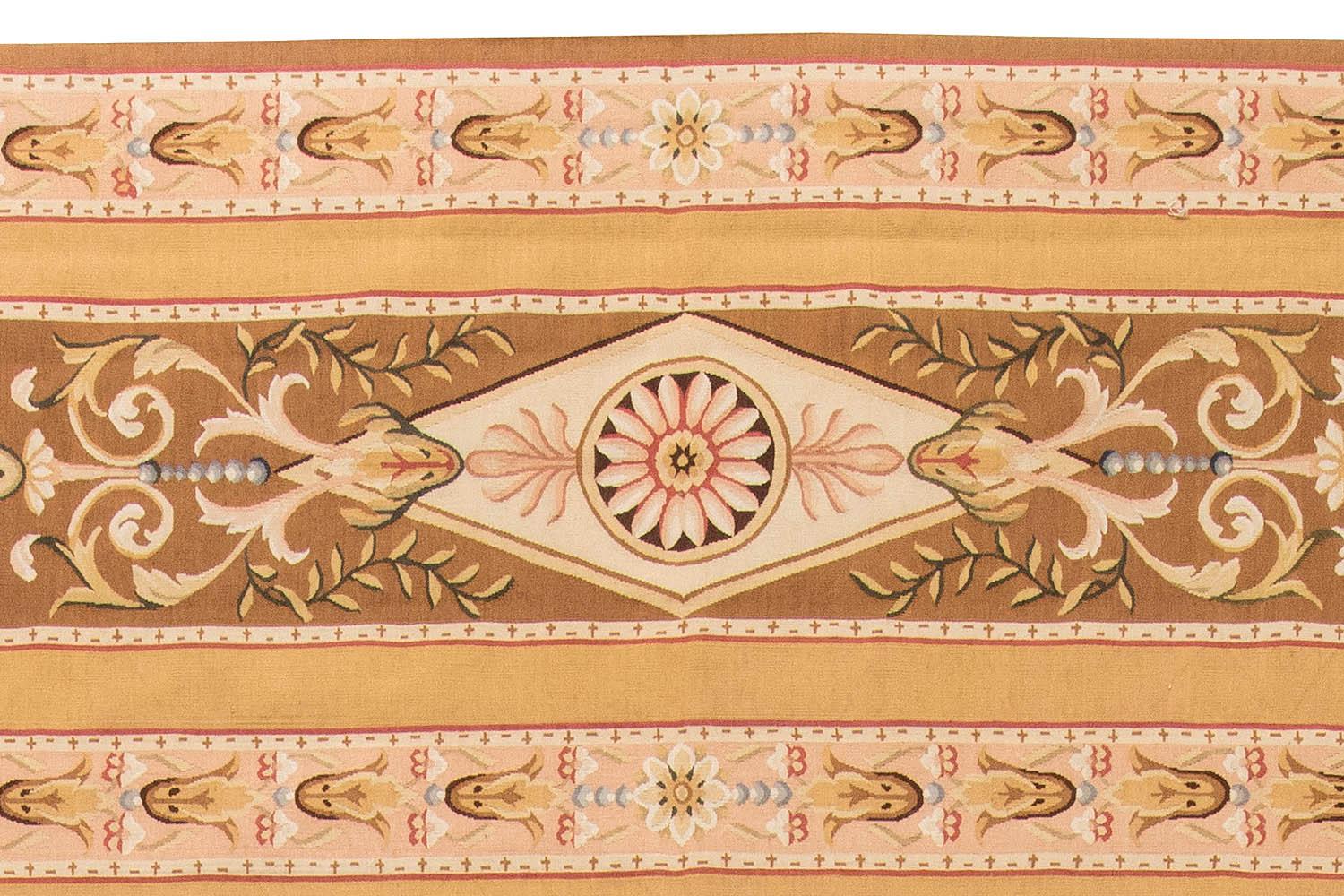 XXI secolo e contemporaneo Tappeto in lana fatto a mano Aubusson di ispirazione europea di Doris Leslie Blau in vendita