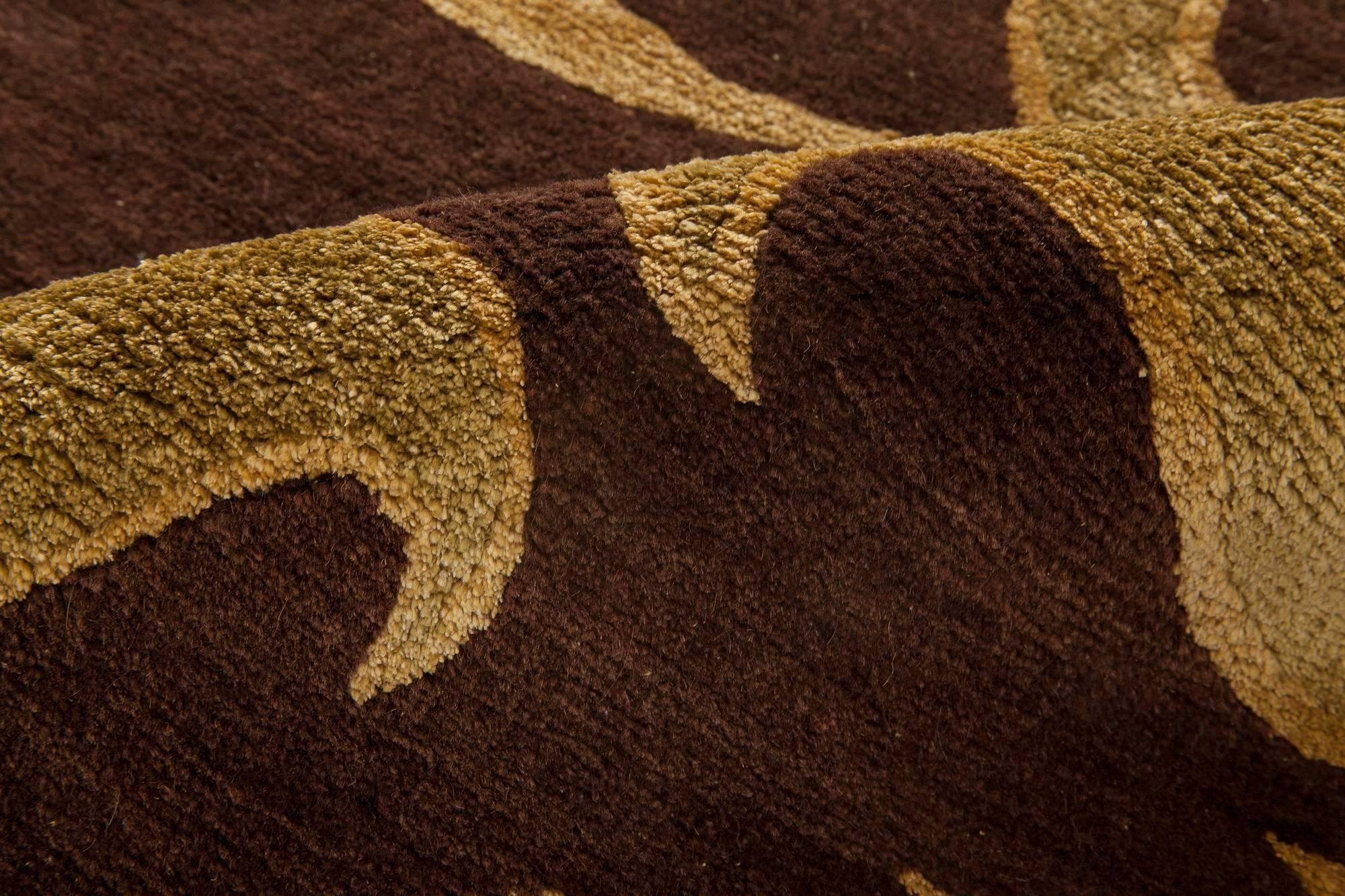 European inspired gold and brown handmade wool rug by Doris Leslie Blau
Size: 8'1