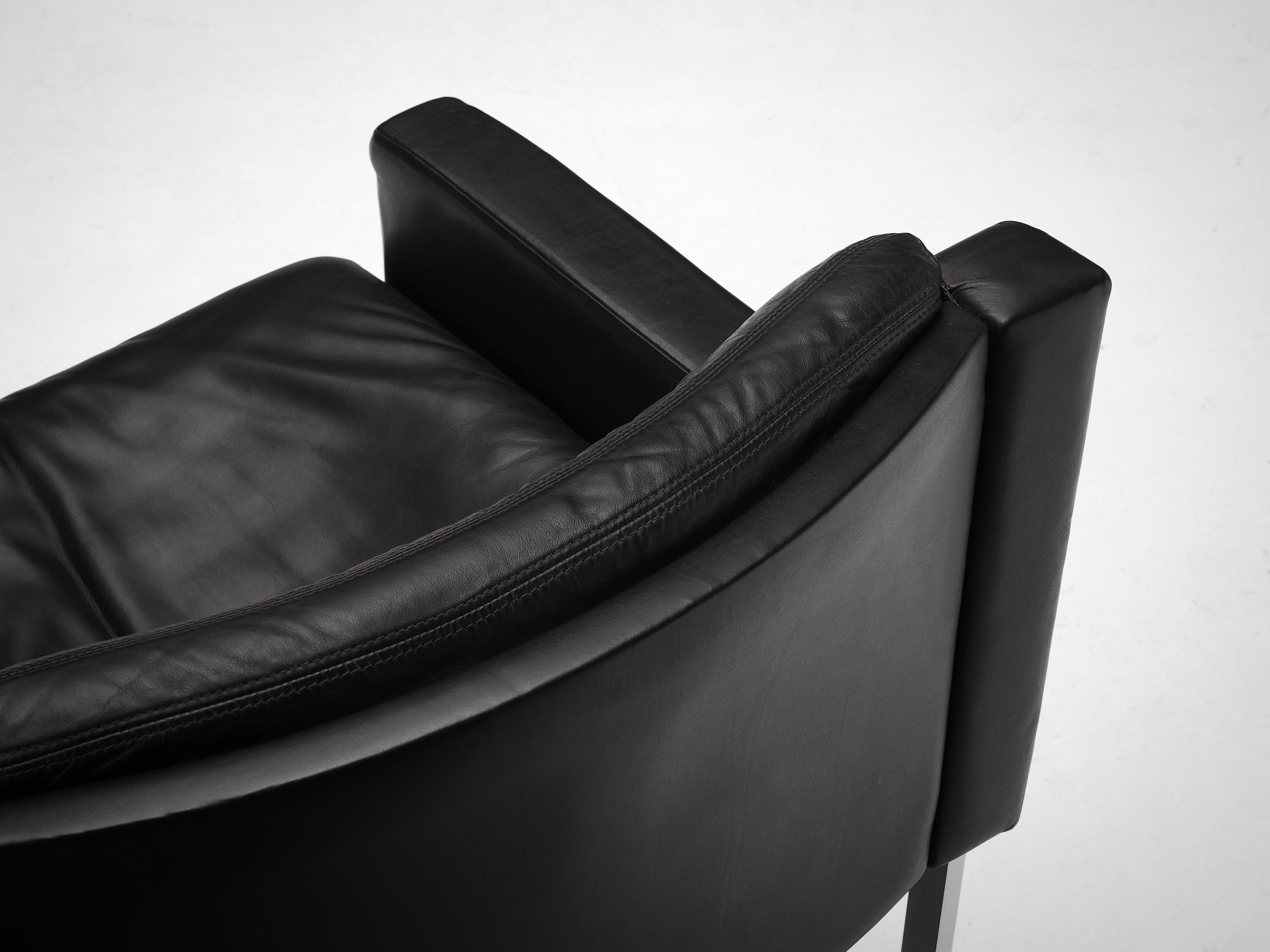European Lounge Chair aus dunkelbraunem Leder im Zustand „Gut“ im Angebot in Waalwijk, NL